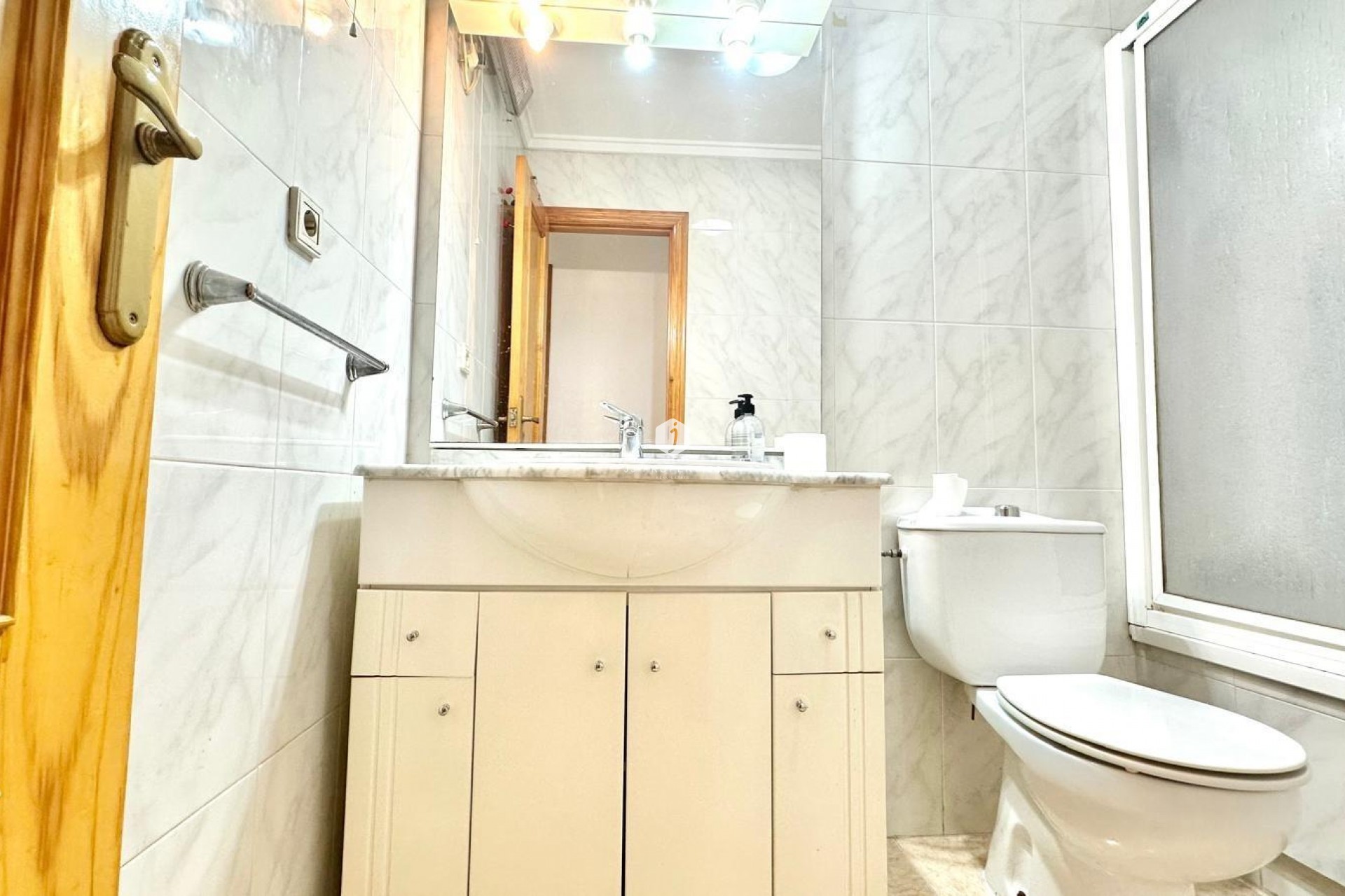 Resale - Apartment / flat -
Torrevieja - Centro