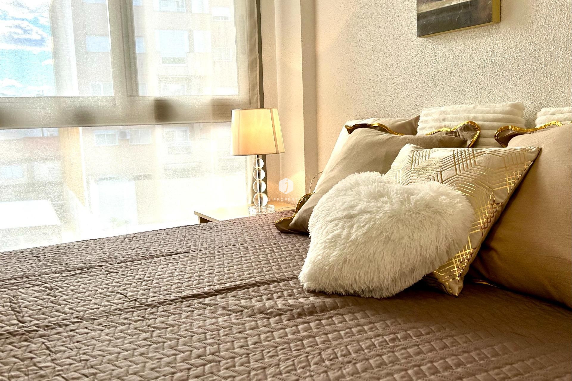 Resale - Apartment / flat -
Torrevieja - Centro