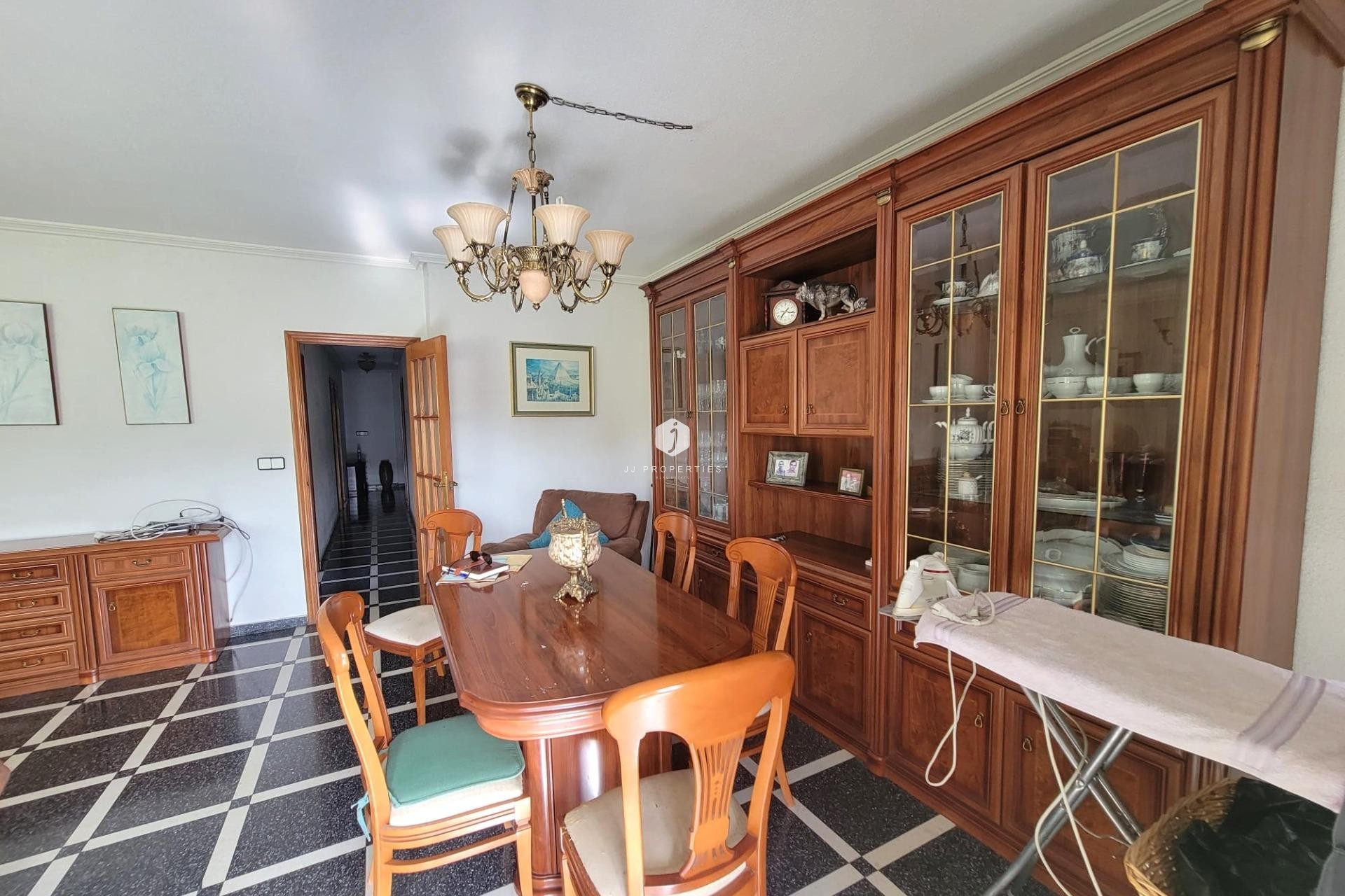 Resale - Apartment / flat -
Torrevieja - Centro