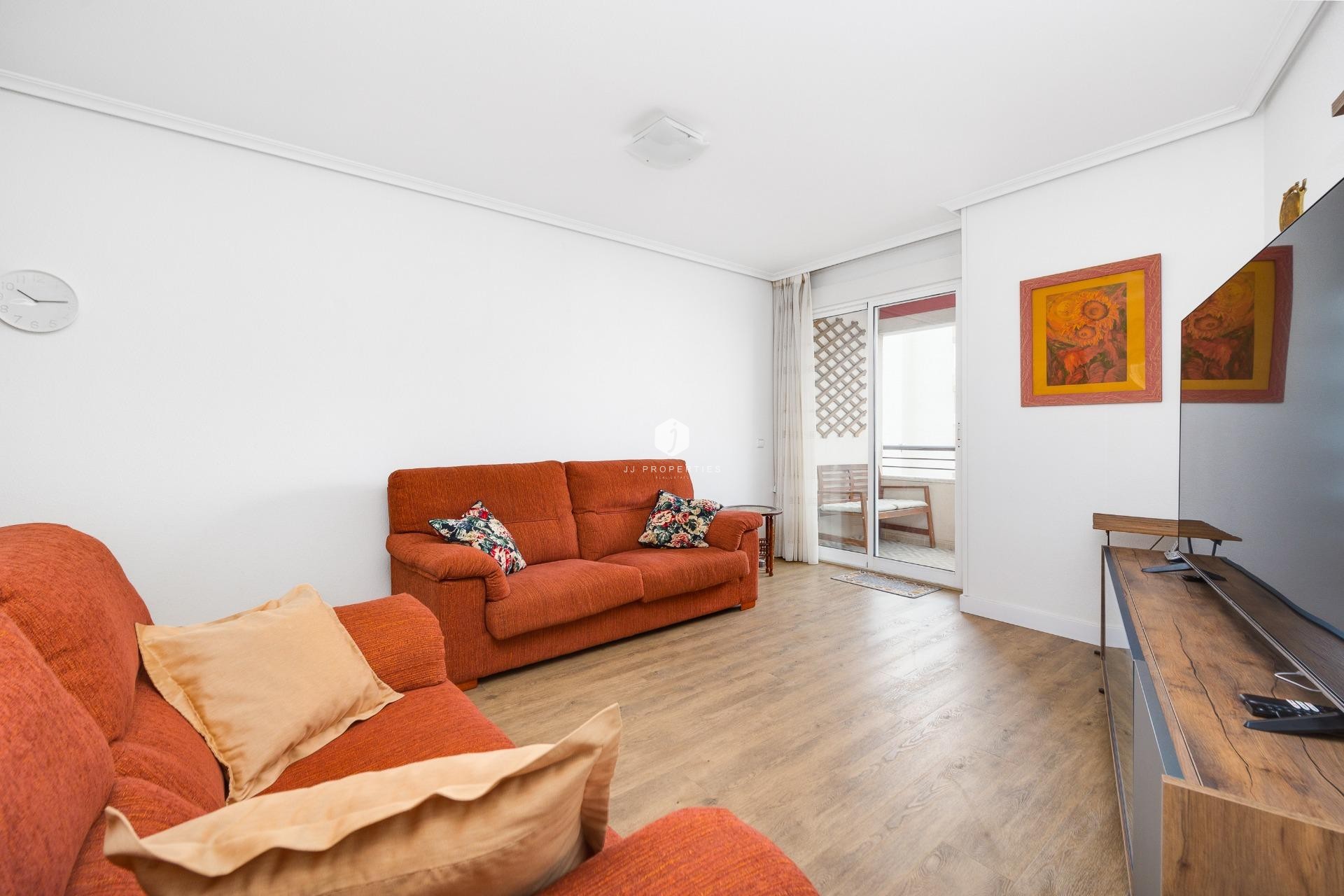 Resale - Apartment / flat -
Torrevieja - Centro