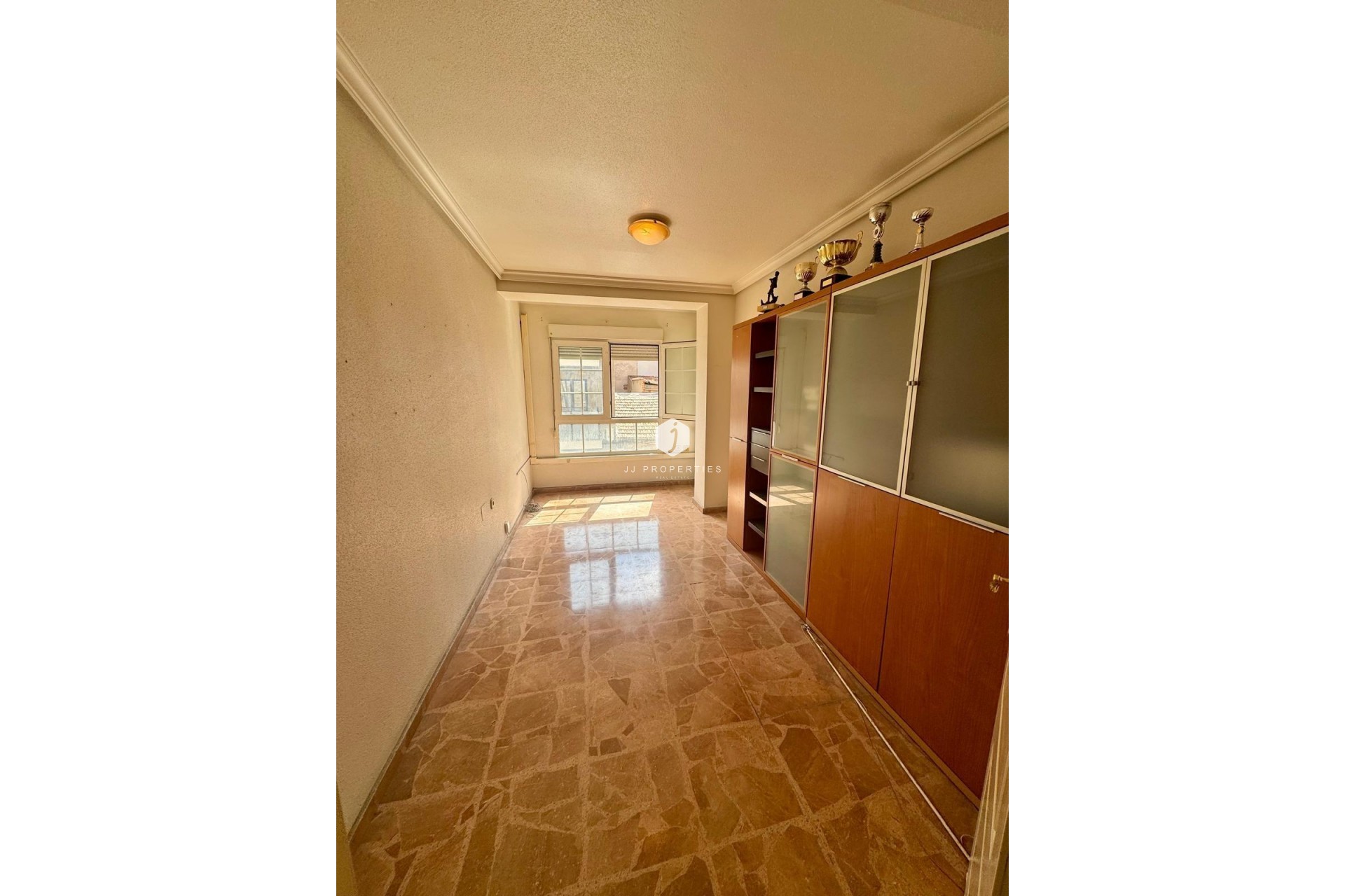 Resale - Apartment / flat -
Torrevieja - Centro