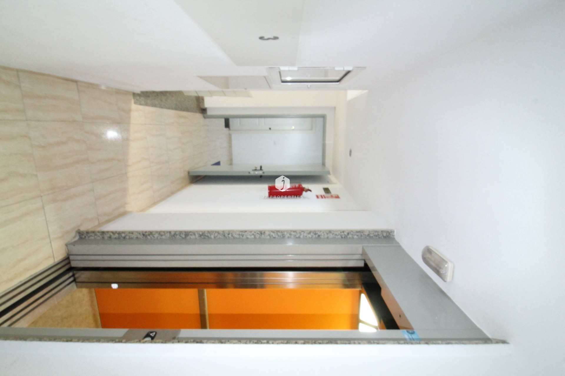 Resale - Apartment / flat -
Torrevieja - Centro