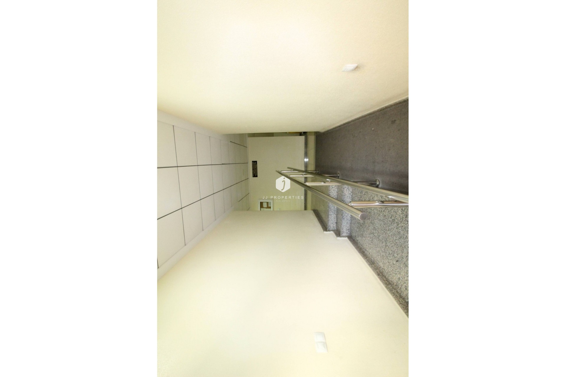 Resale - Apartment / flat -
Torrevieja - Centro