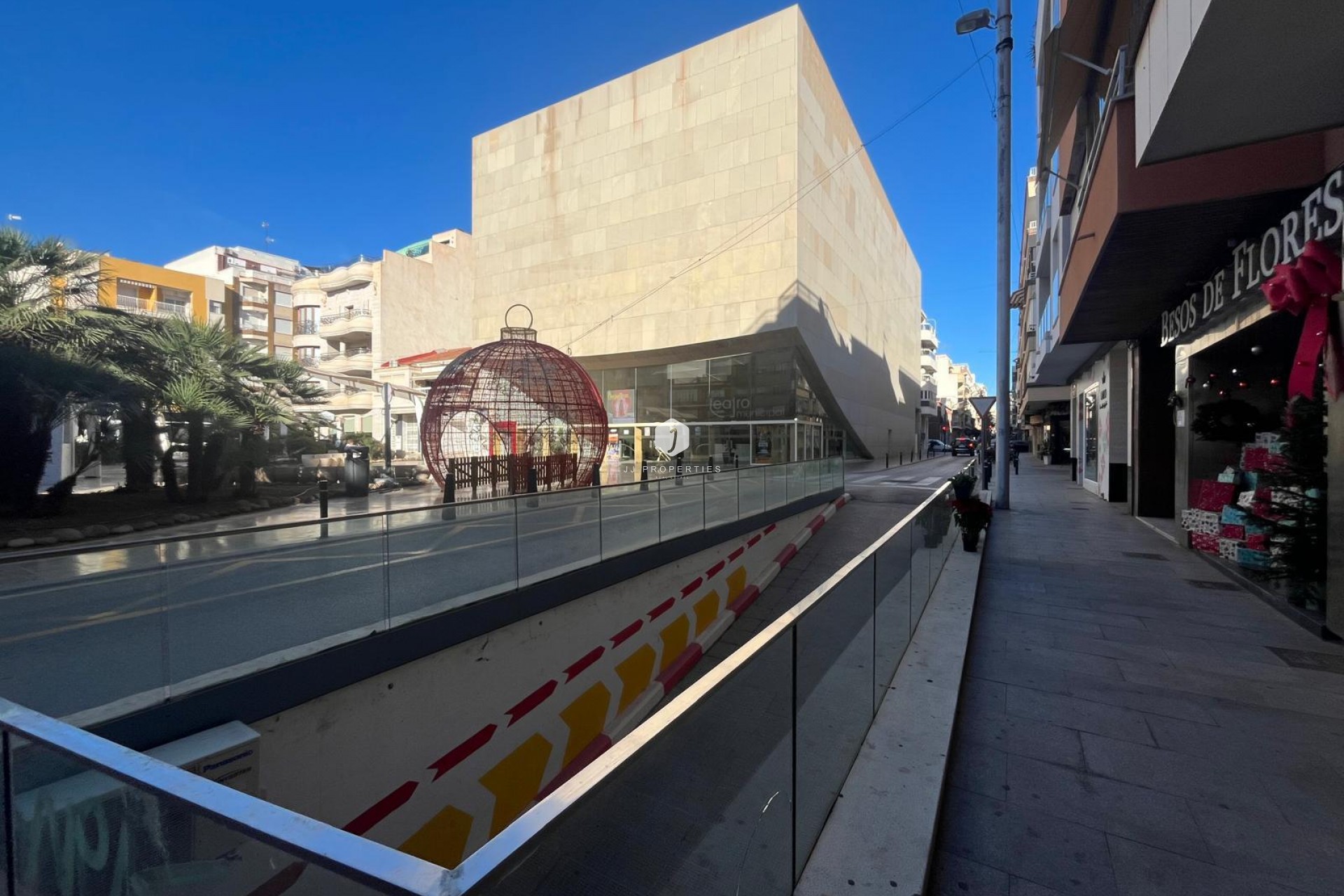 Resale - Apartment / flat -
Torrevieja - Centro