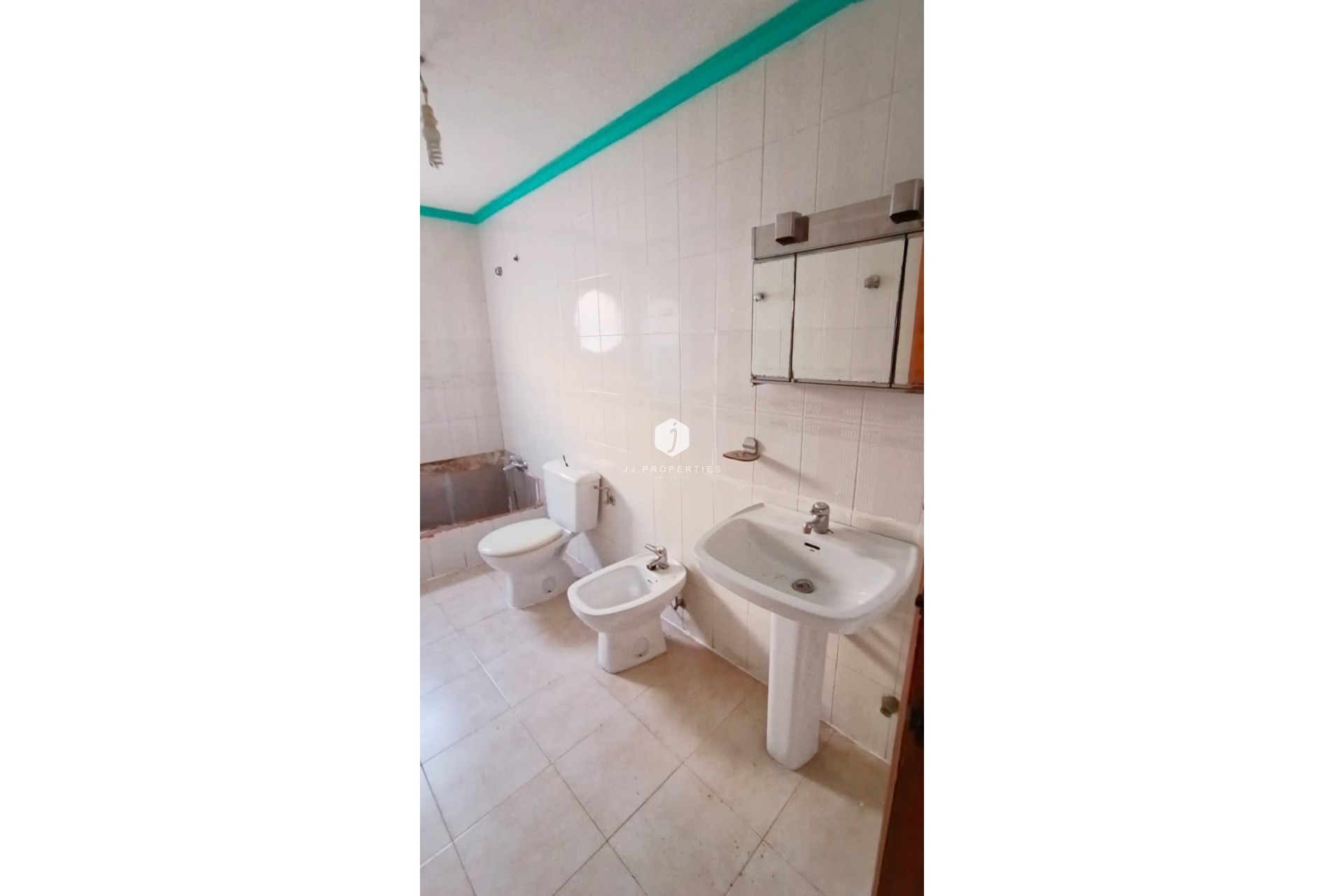 Resale - Apartment / flat -
Torrevieja - Centro