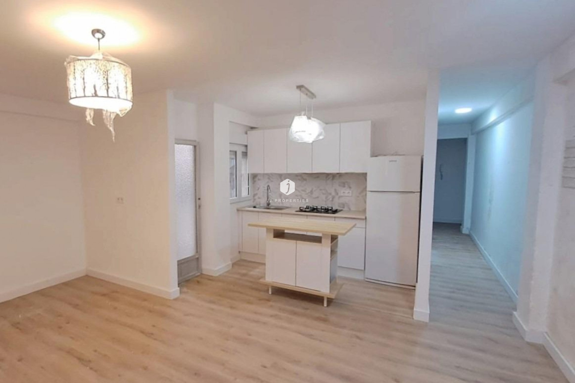 Resale - Apartment / flat -
Torrevieja - Centro