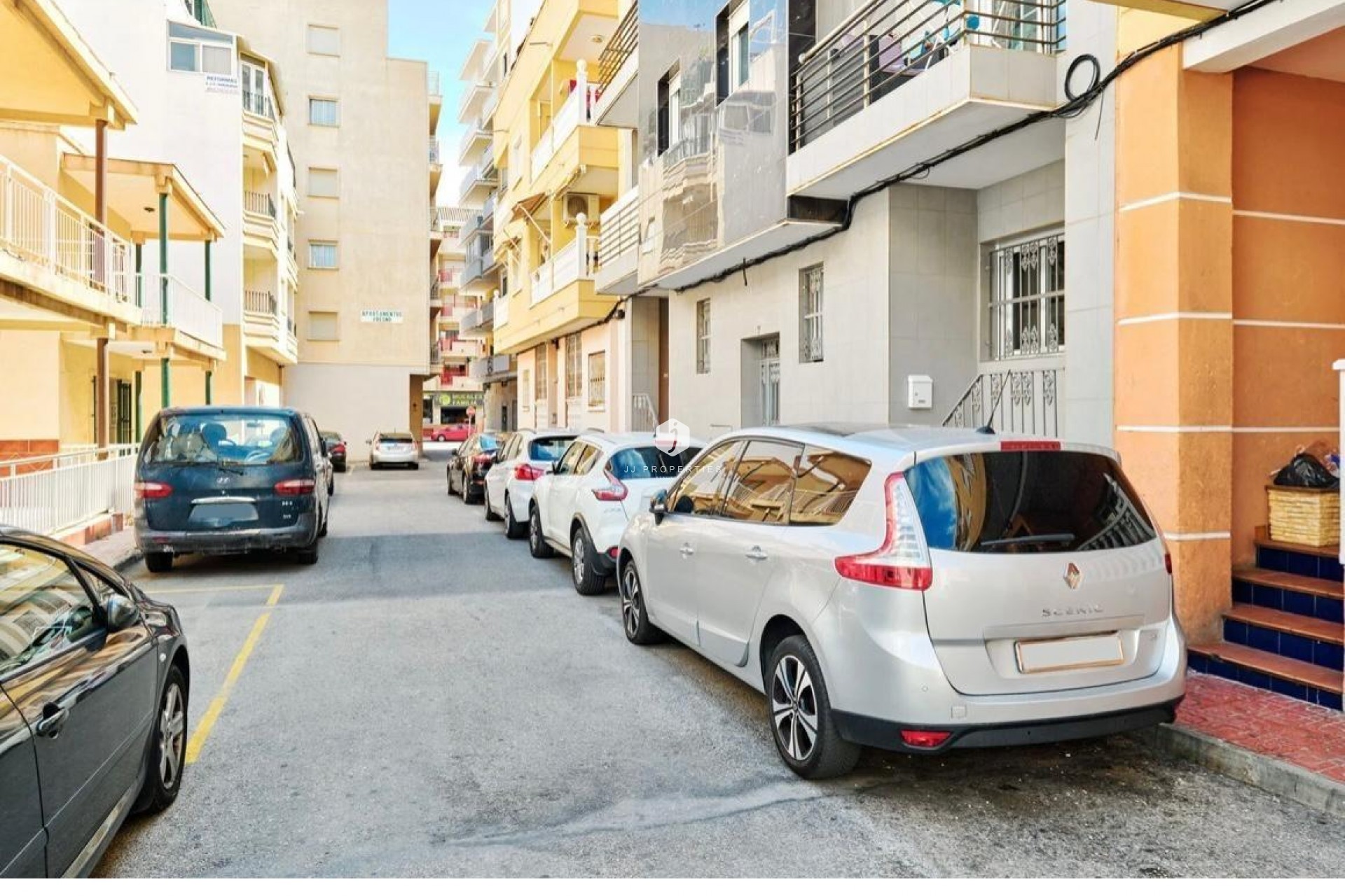 Resale - Apartment / flat -
Torrevieja - Centro