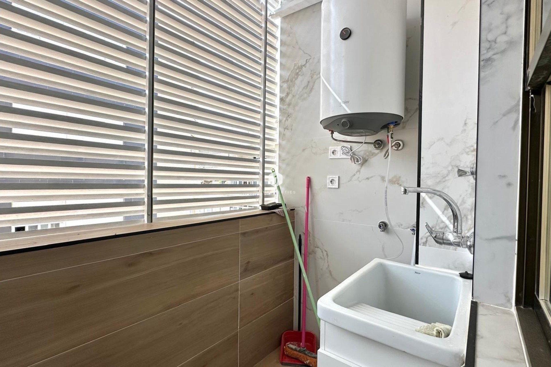 Resale - Apartment / flat -
Torrevieja - Centro