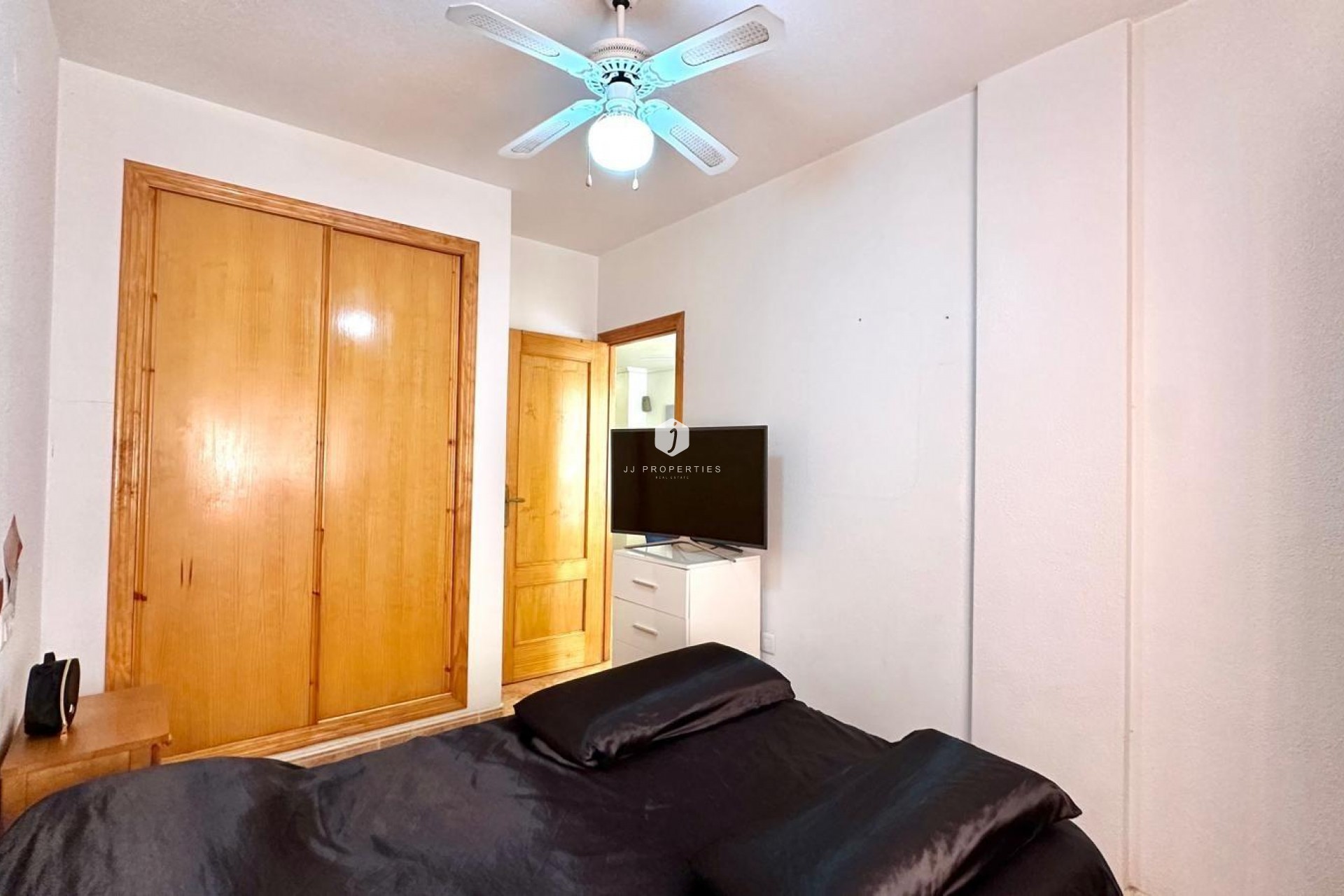 Resale - Apartment / flat -
Torrevieja - Centro
