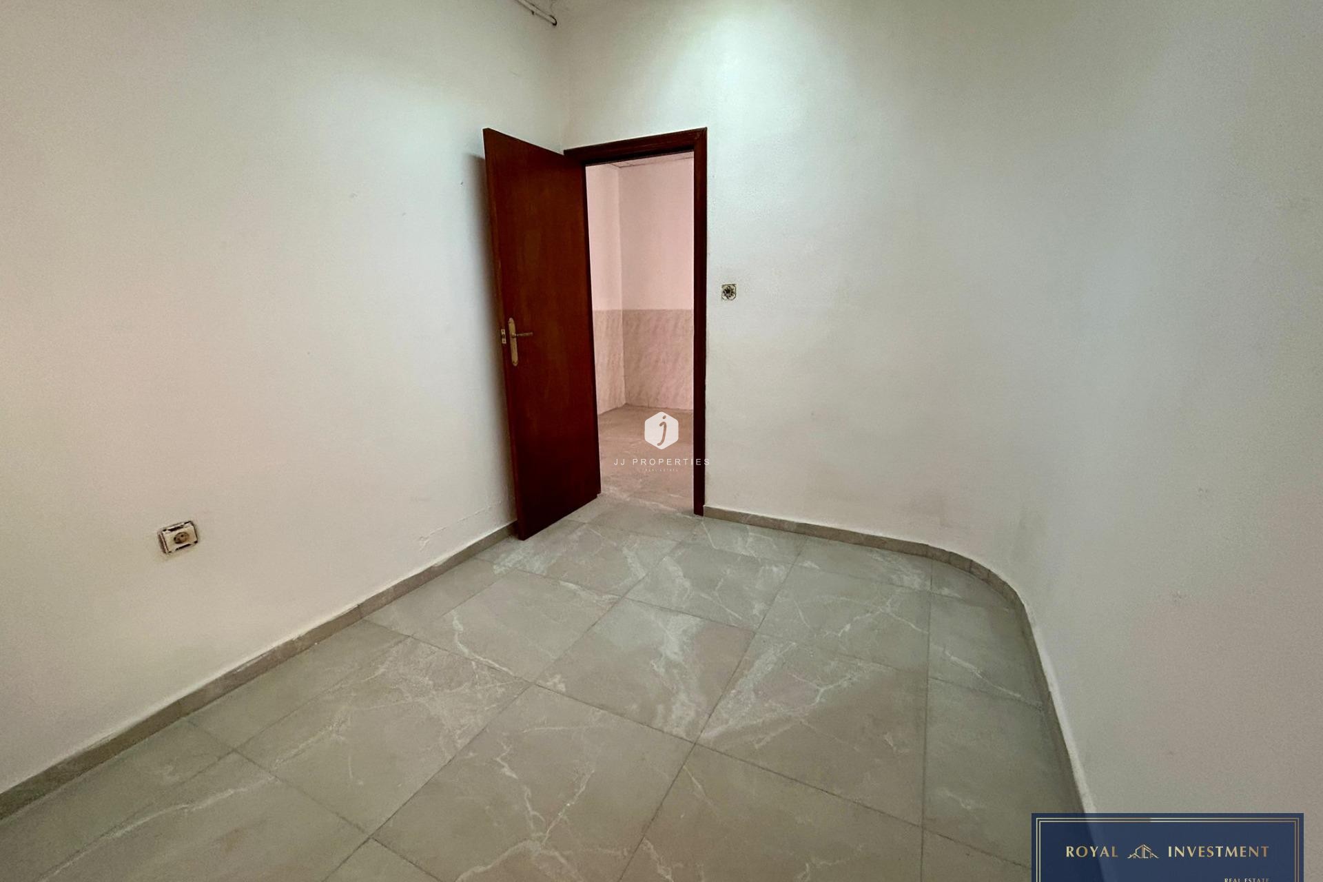 Resale - Apartment / flat -
Torrevieja - Centro