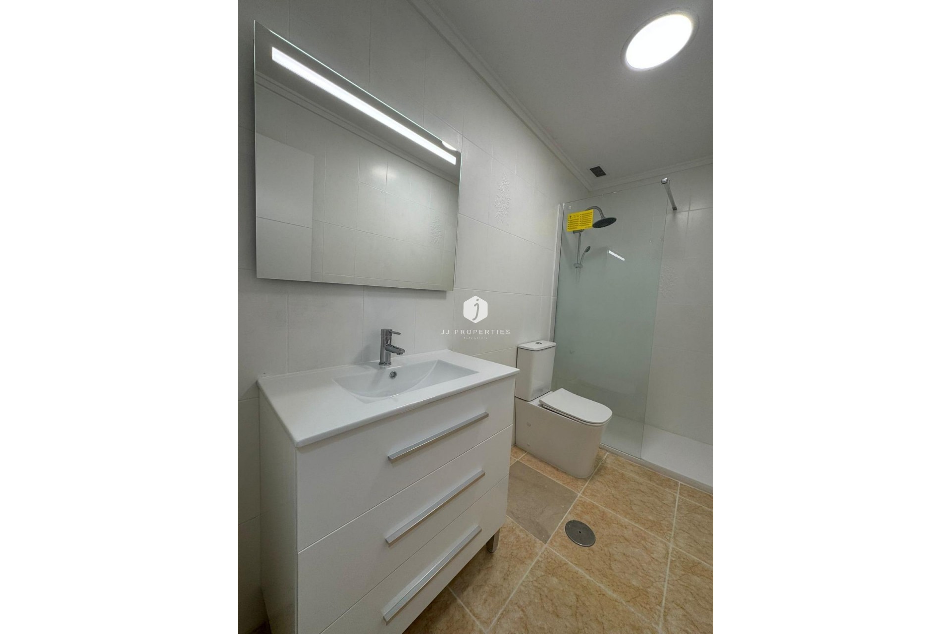 Resale - Apartment / flat -
Torrevieja - Centro