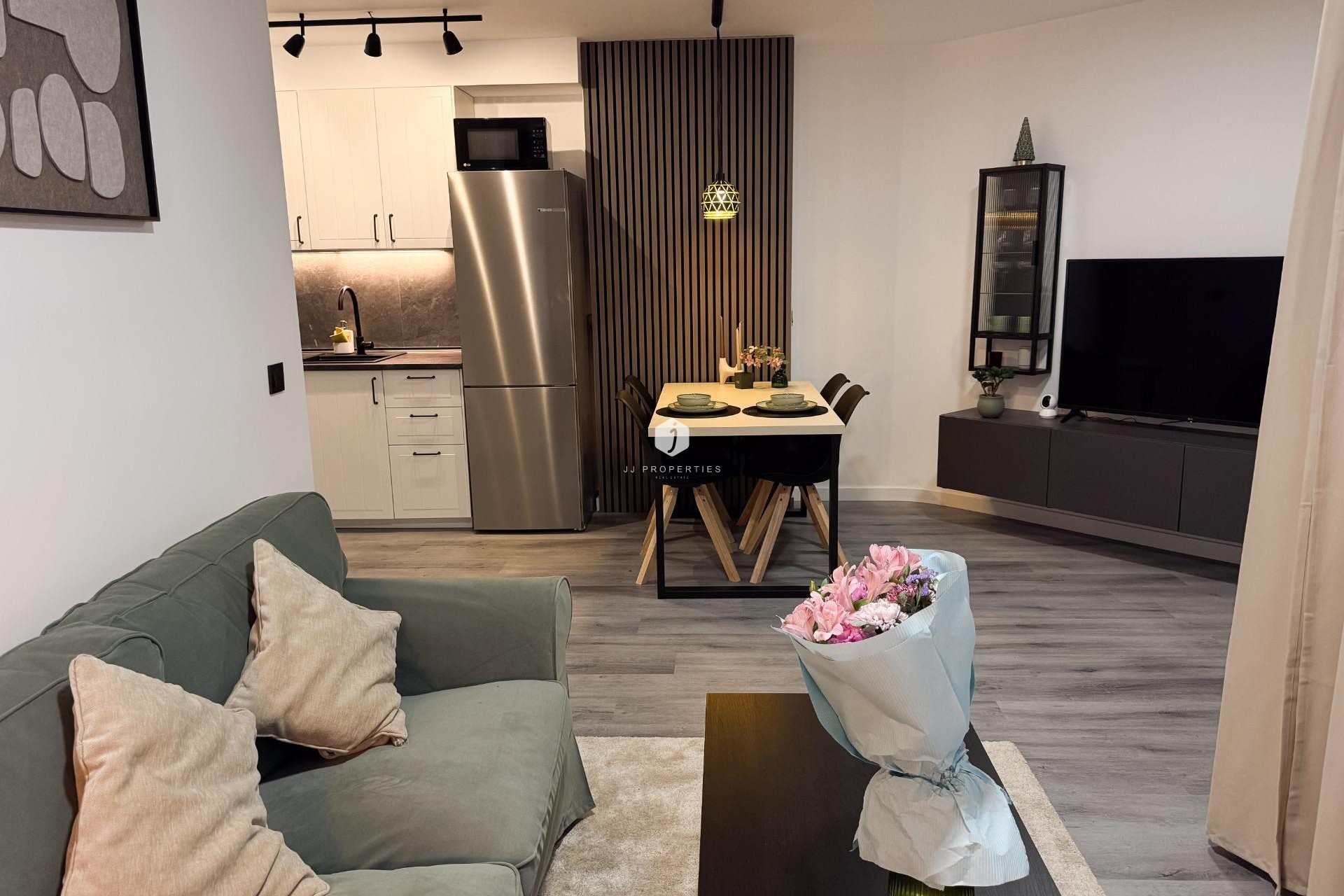 Resale - Apartment / flat -
Torrevieja - Centro