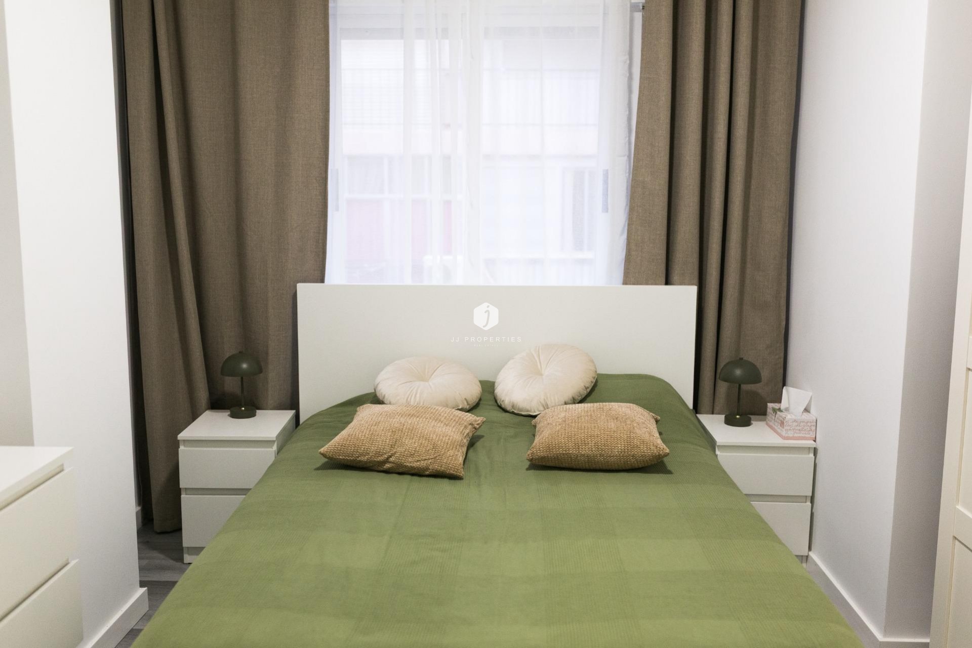 Resale - Apartment / flat -
Torrevieja - Centro