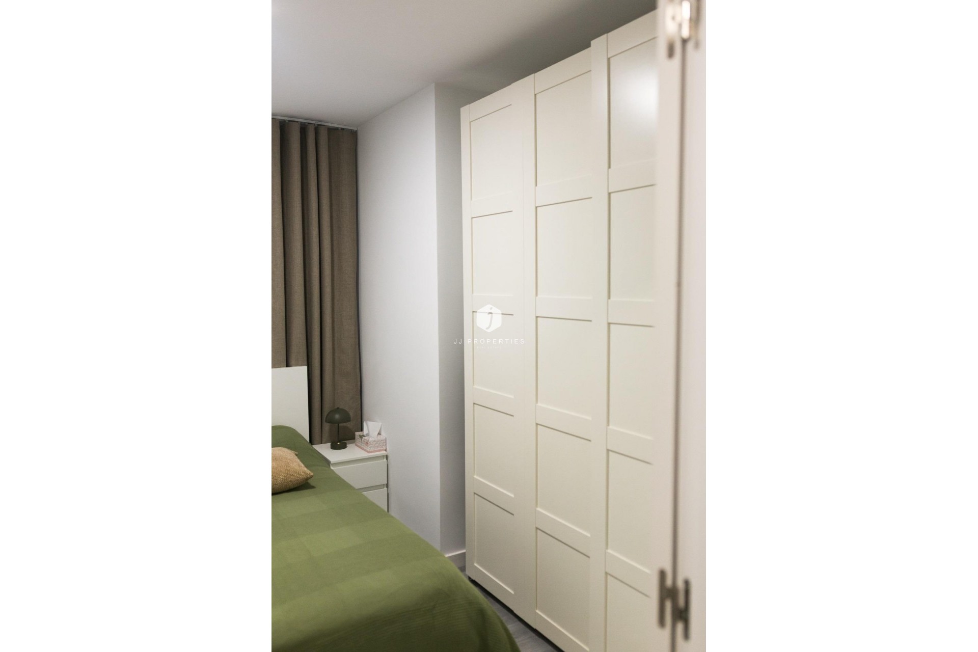Resale - Apartment / flat -
Torrevieja - Centro