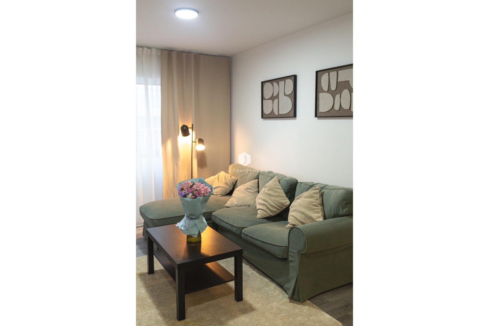 Resale - Apartment / flat -
Torrevieja - Centro