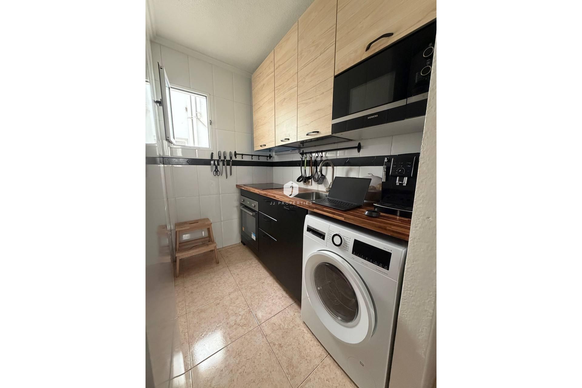 Resale - Apartment / flat -
Torrevieja - Centro