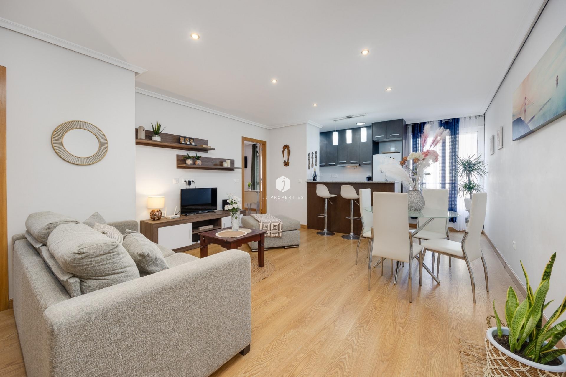 Resale - Apartment / flat -
Torrevieja - Centro