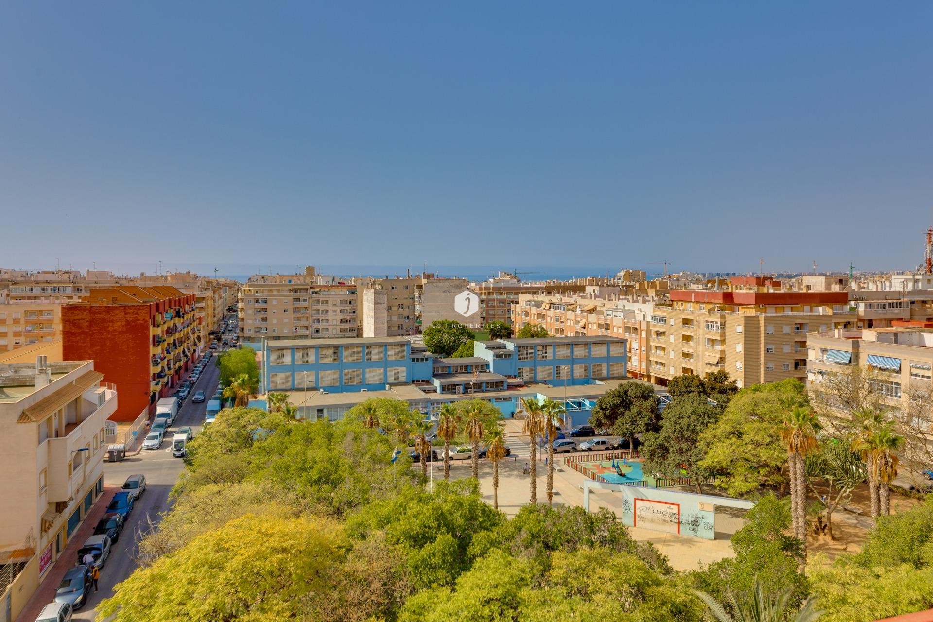 Resale - Apartment / flat -
Torrevieja - Centro