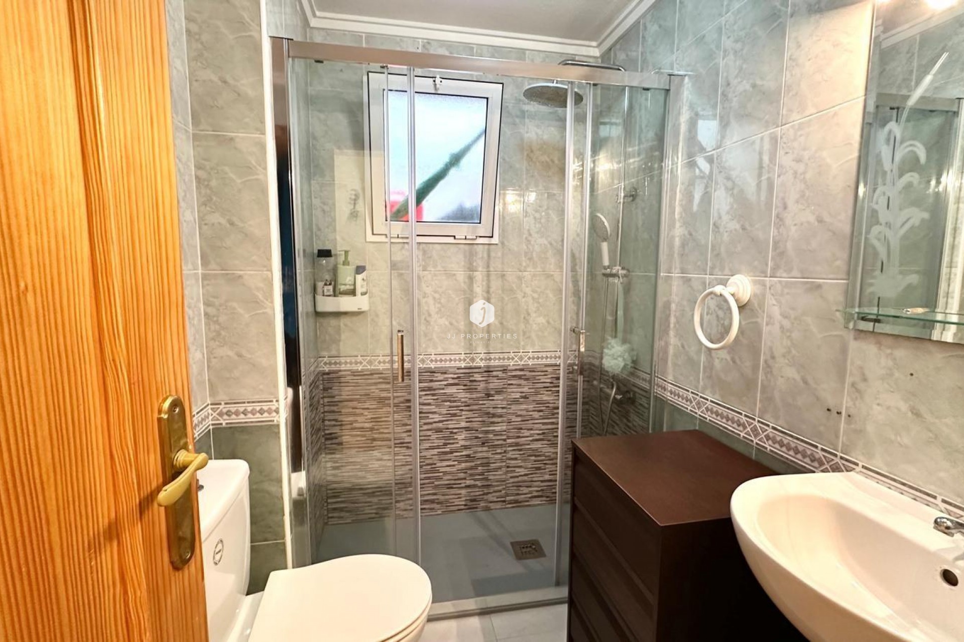 Resale - Apartment / flat -
Torrevieja - Centro