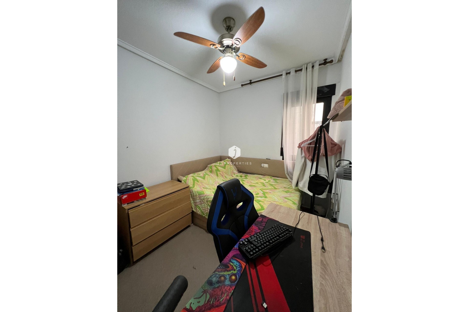 Resale - Apartment / flat -
Torrevieja - Centro