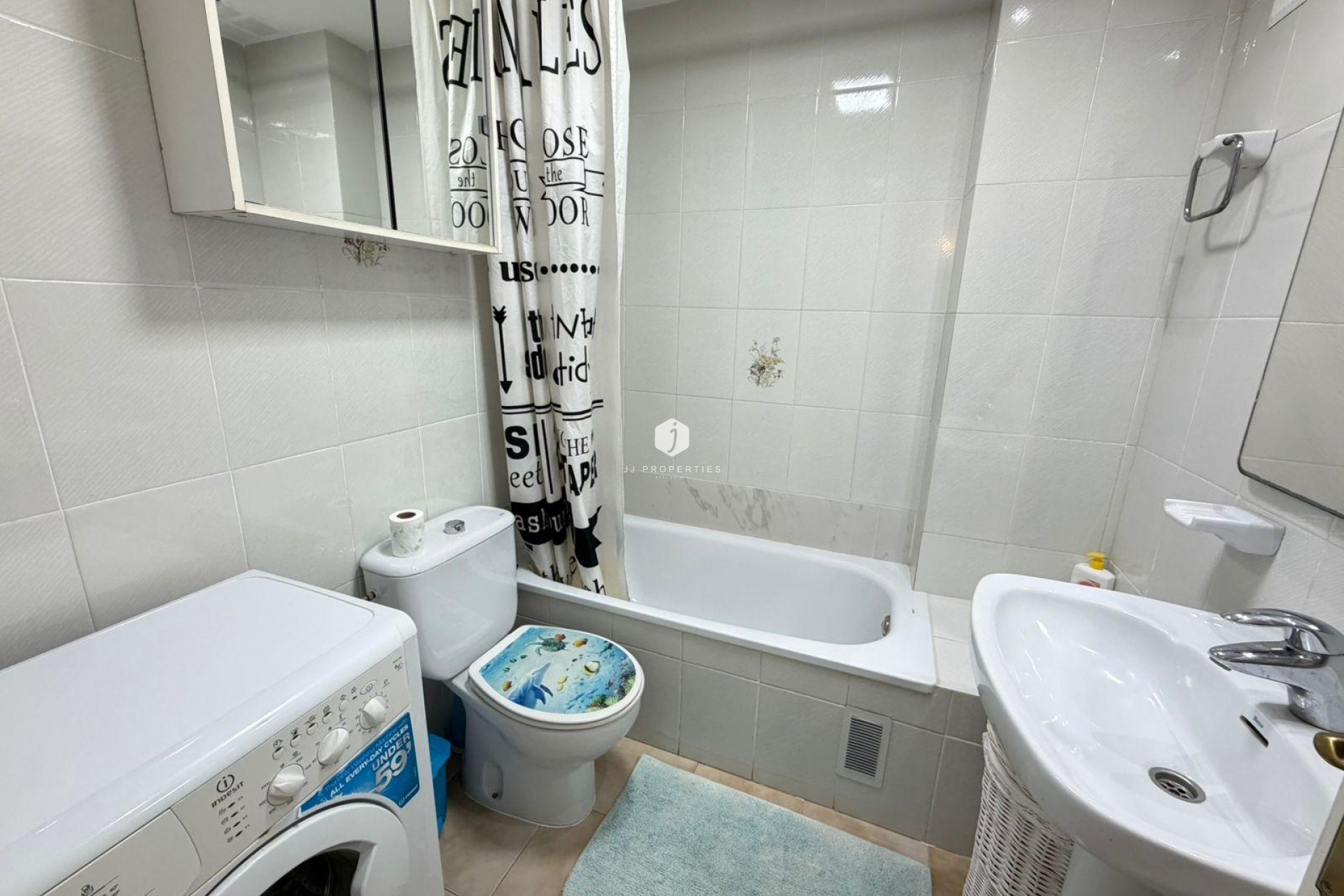 Resale - Apartment / flat -
Torrevieja - Centro