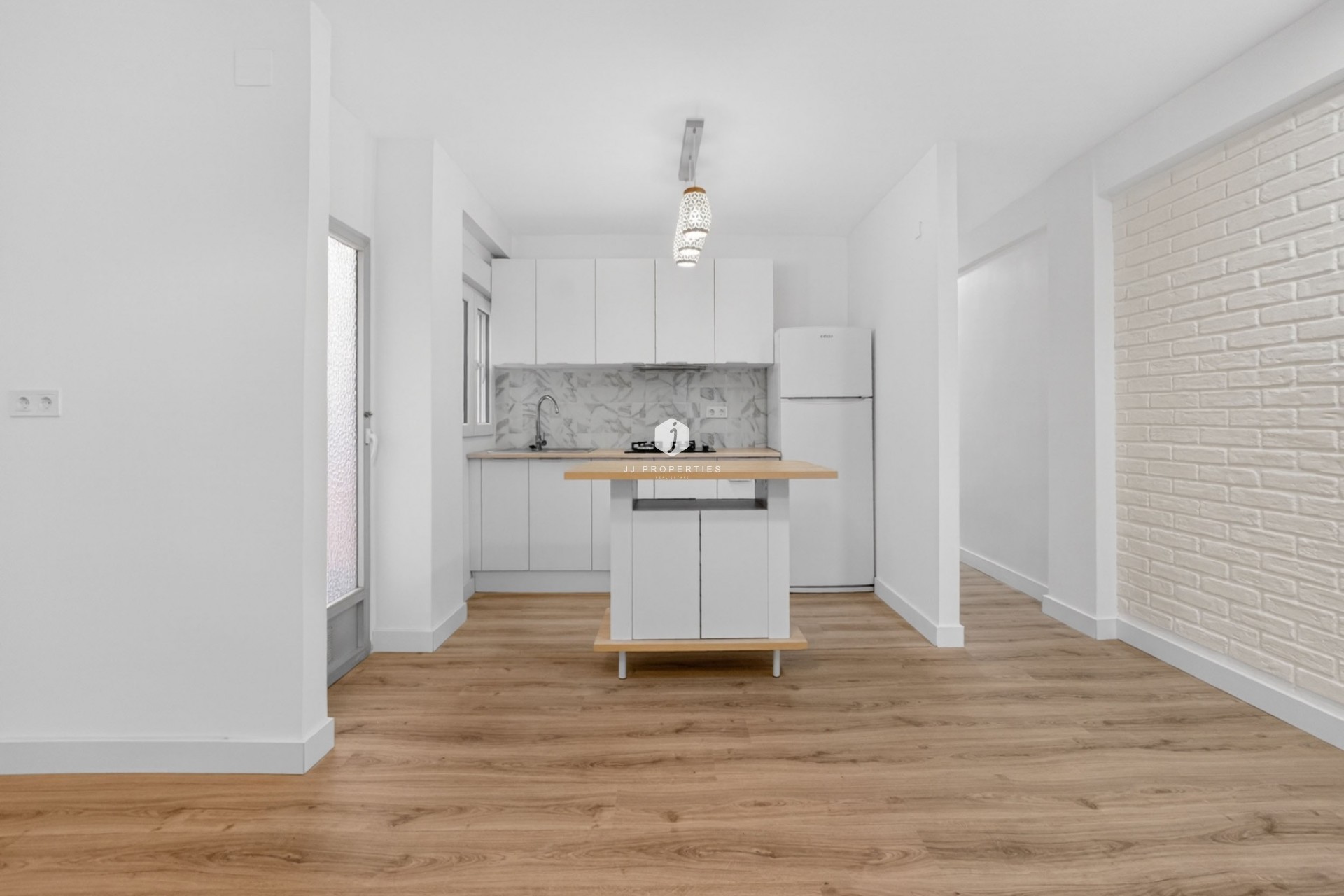 Resale - Apartment / flat -
Torrevieja - Centro