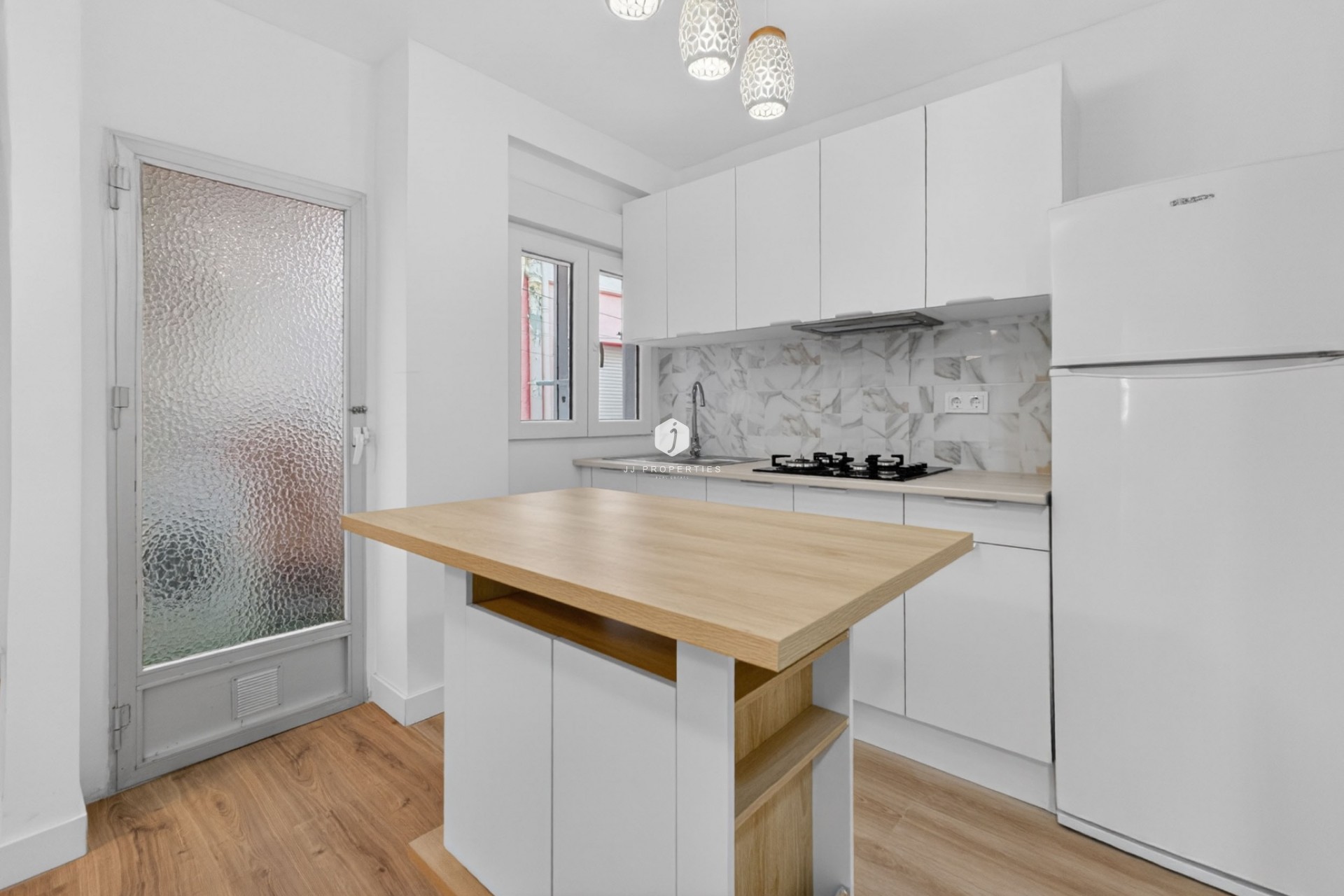 Resale - Apartment / flat -
Torrevieja - Centro