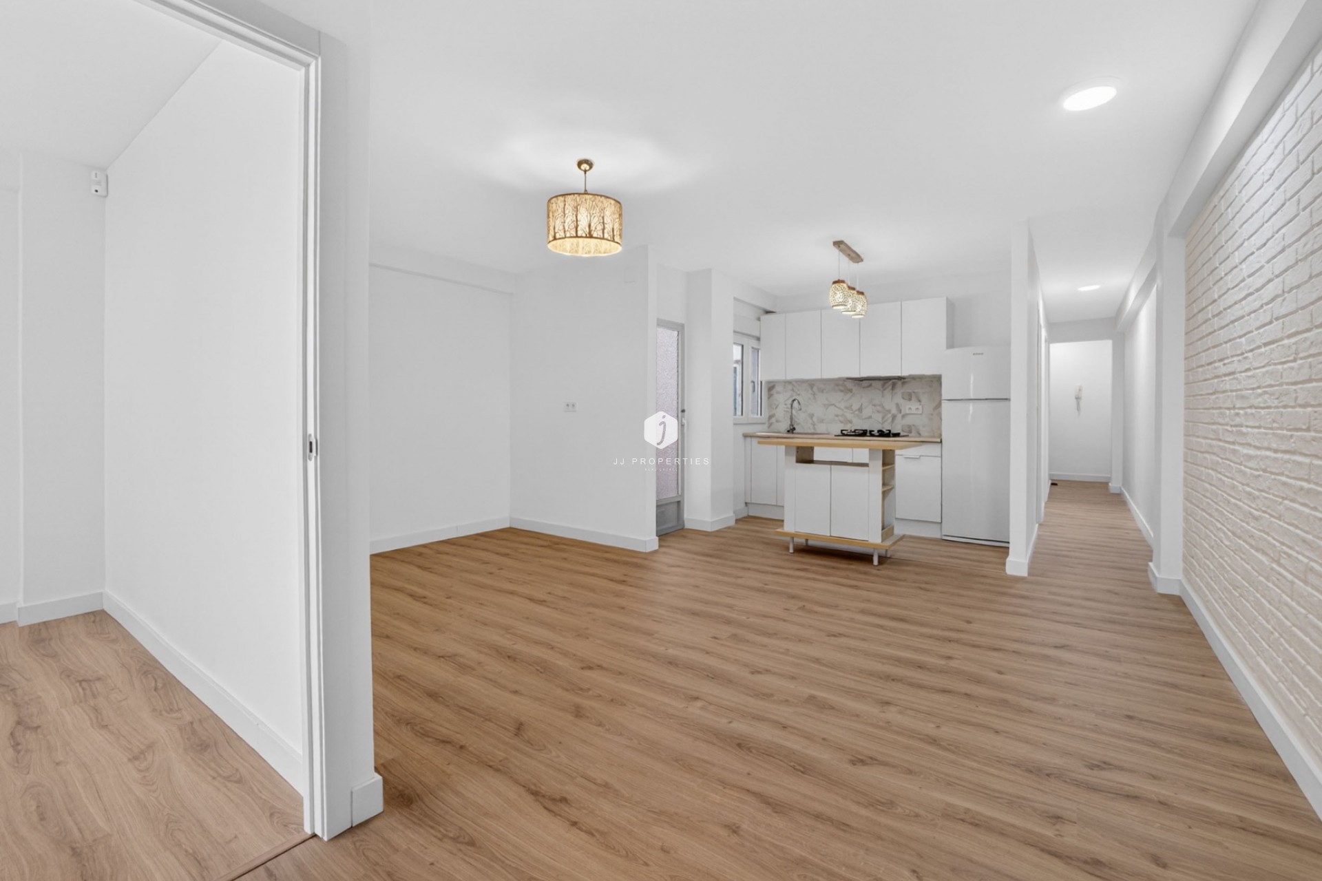 Resale - Apartment / flat -
Torrevieja - Centro