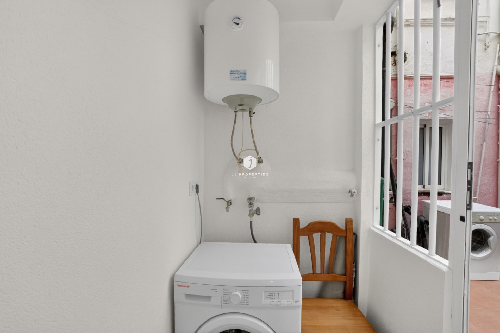 Resale - Apartment / flat -
Torrevieja - Centro