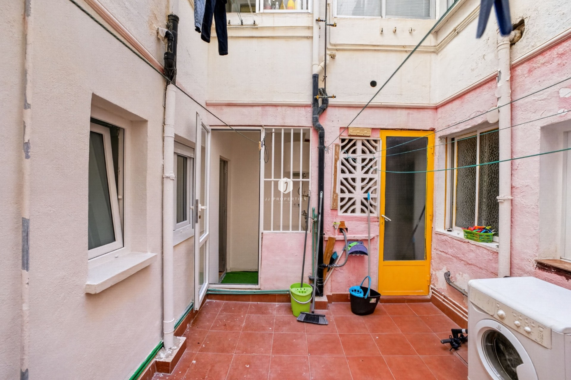 Resale - Apartment / flat -
Torrevieja - Centro