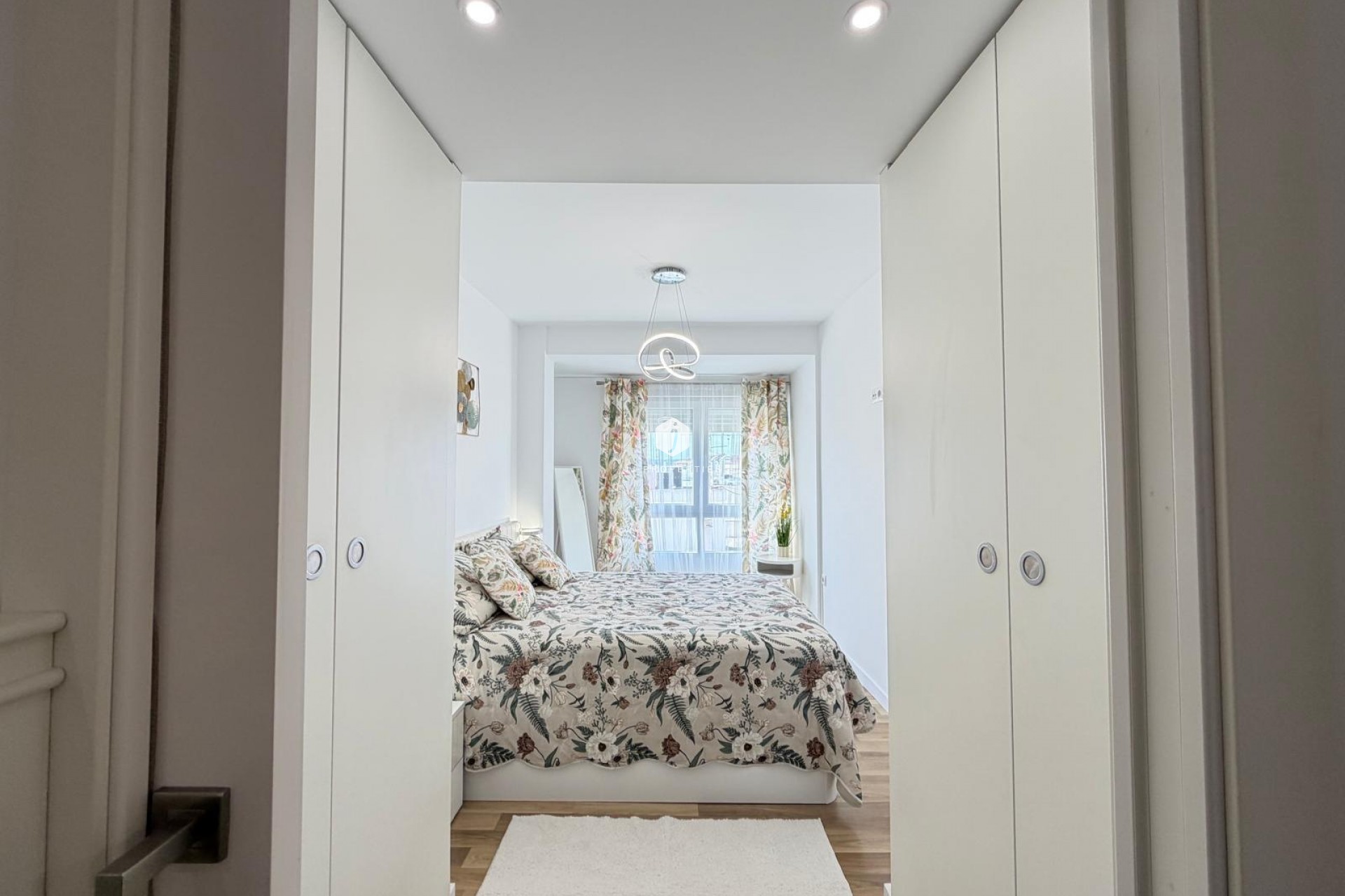 Resale - Apartment / flat -
Torrevieja - Centro