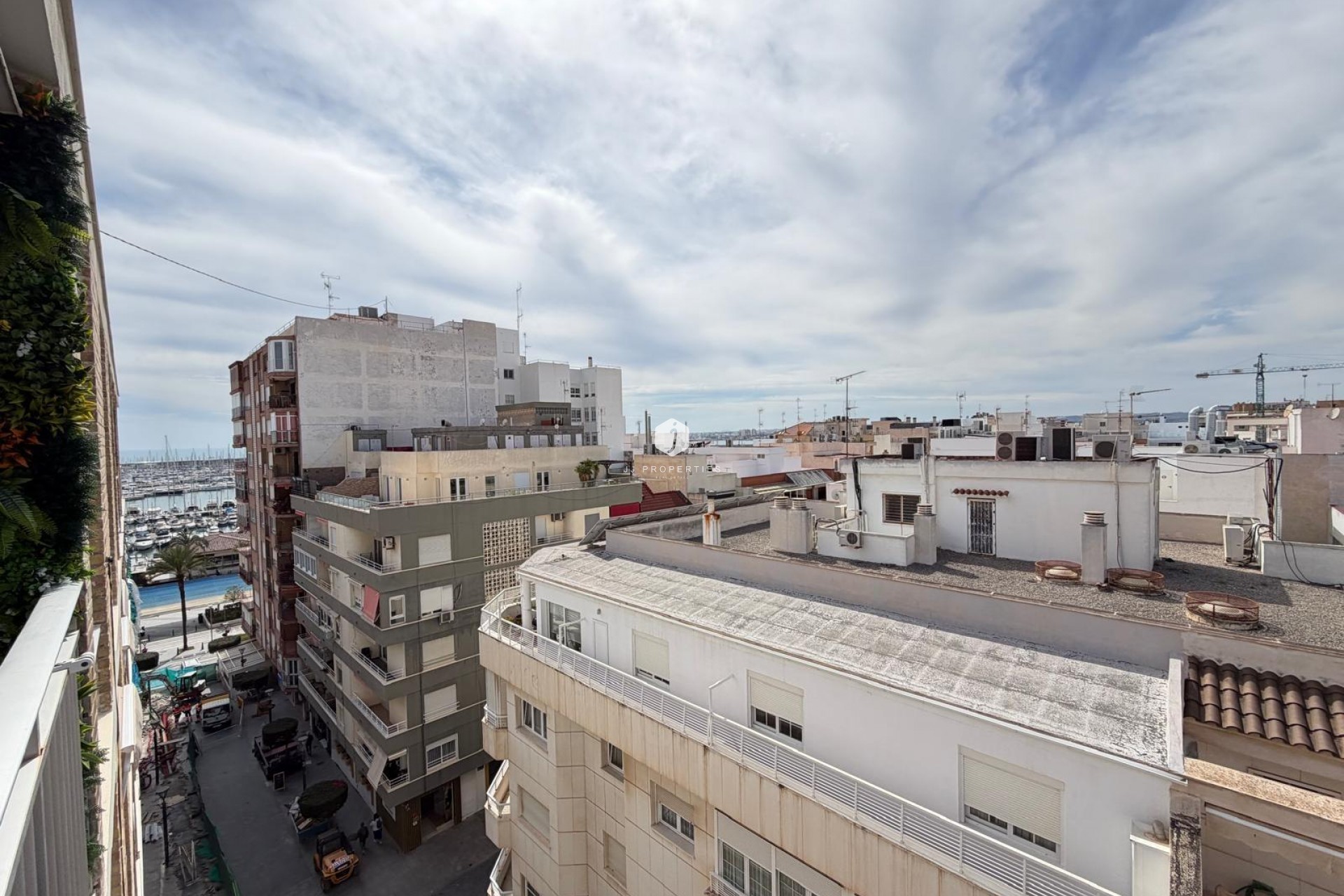 Resale - Apartment / flat -
Torrevieja - Centro