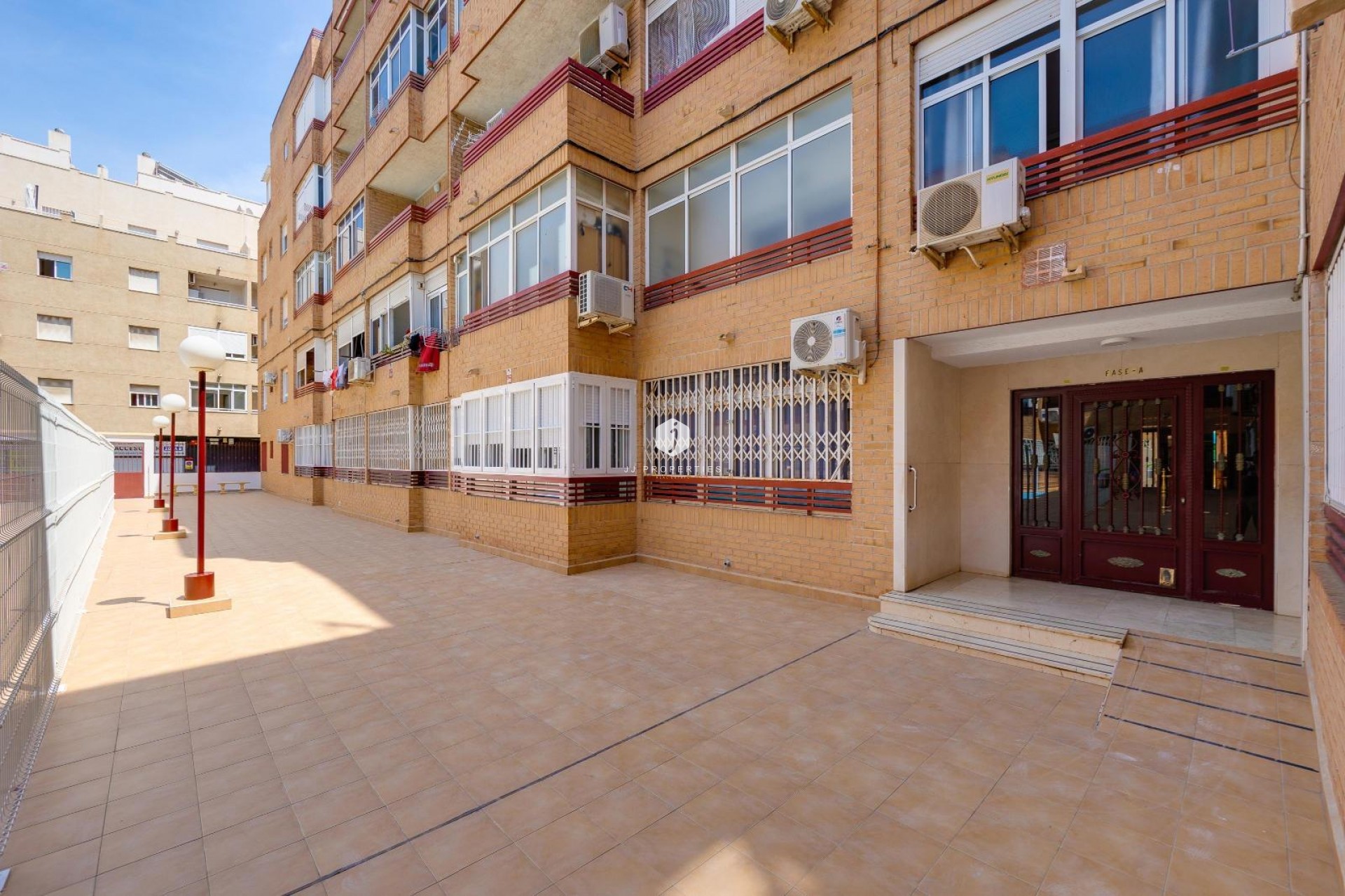 Resale - Apartment / flat -
Torrevieja - Centro