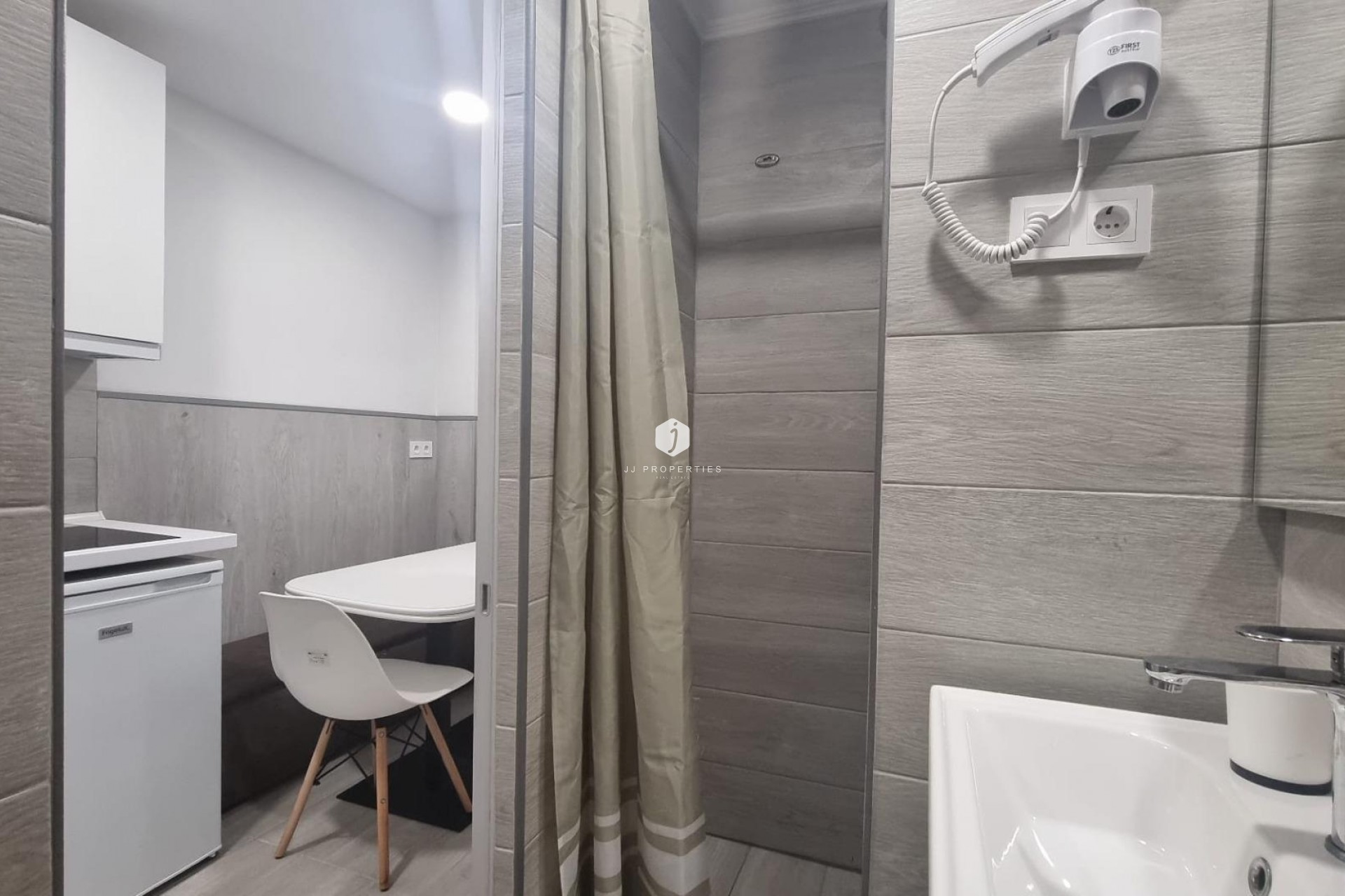 Resale - Apartment / flat -
Torrevieja - Centro