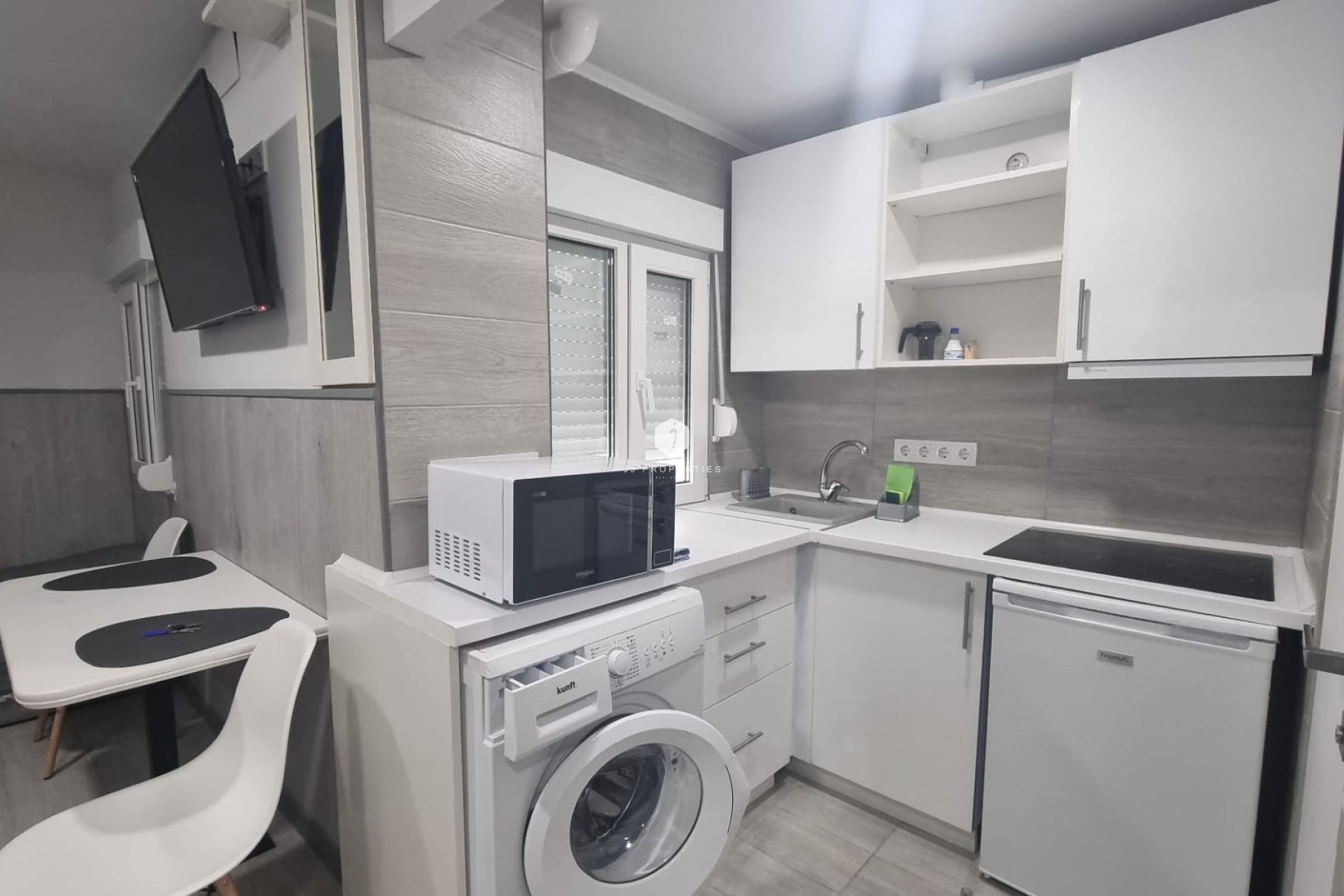 Resale - Apartment / flat -
Torrevieja - Centro