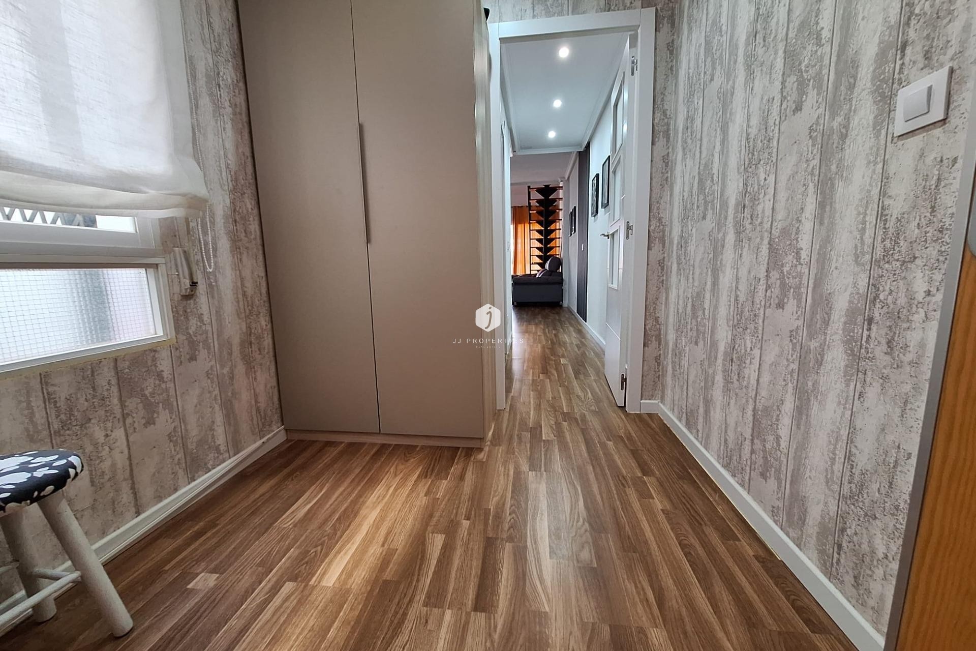 Resale - Apartment / flat -
Torrevieja - Centro
