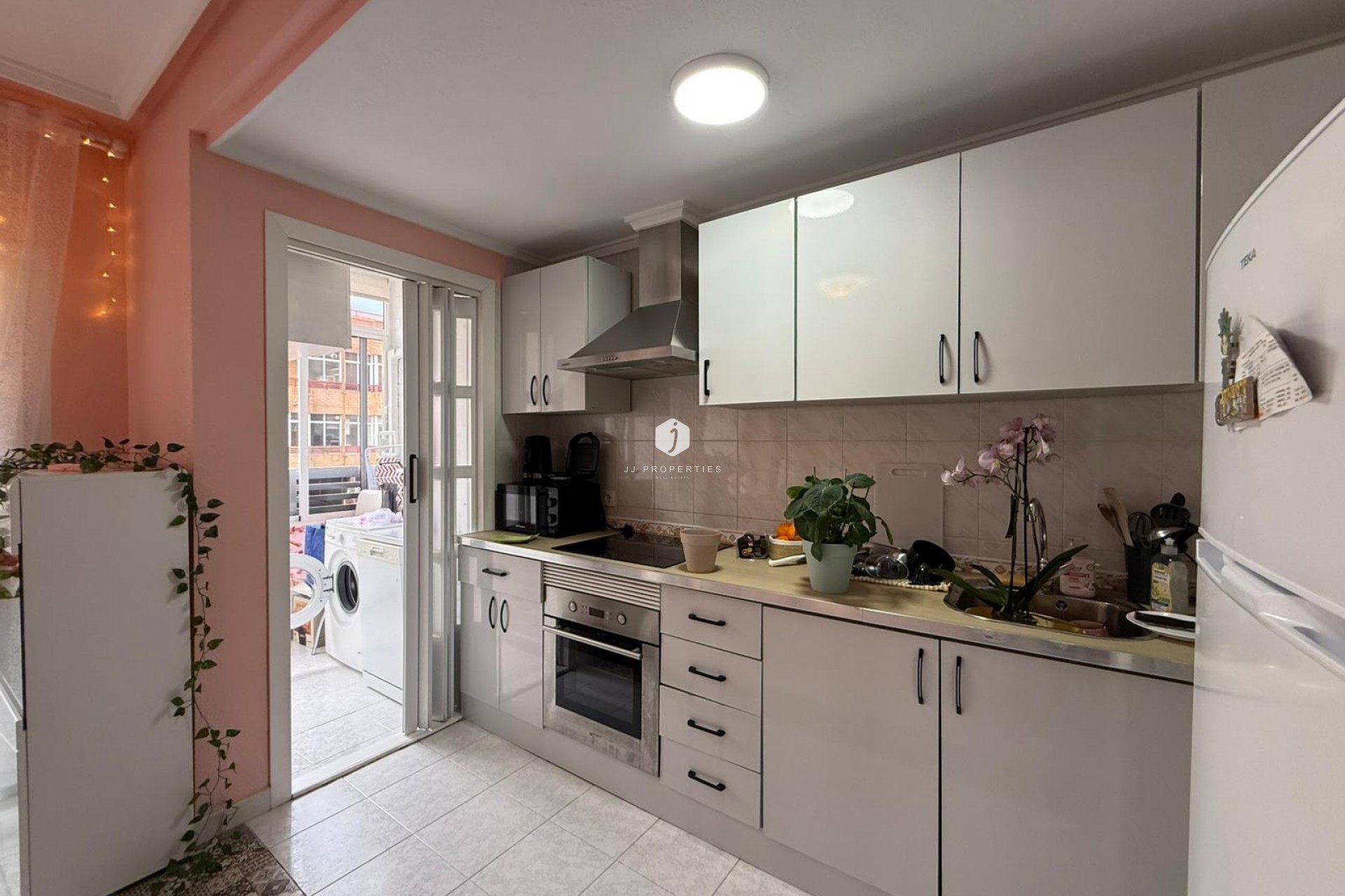 Resale - Apartment / flat -
Torrevieja - Centro