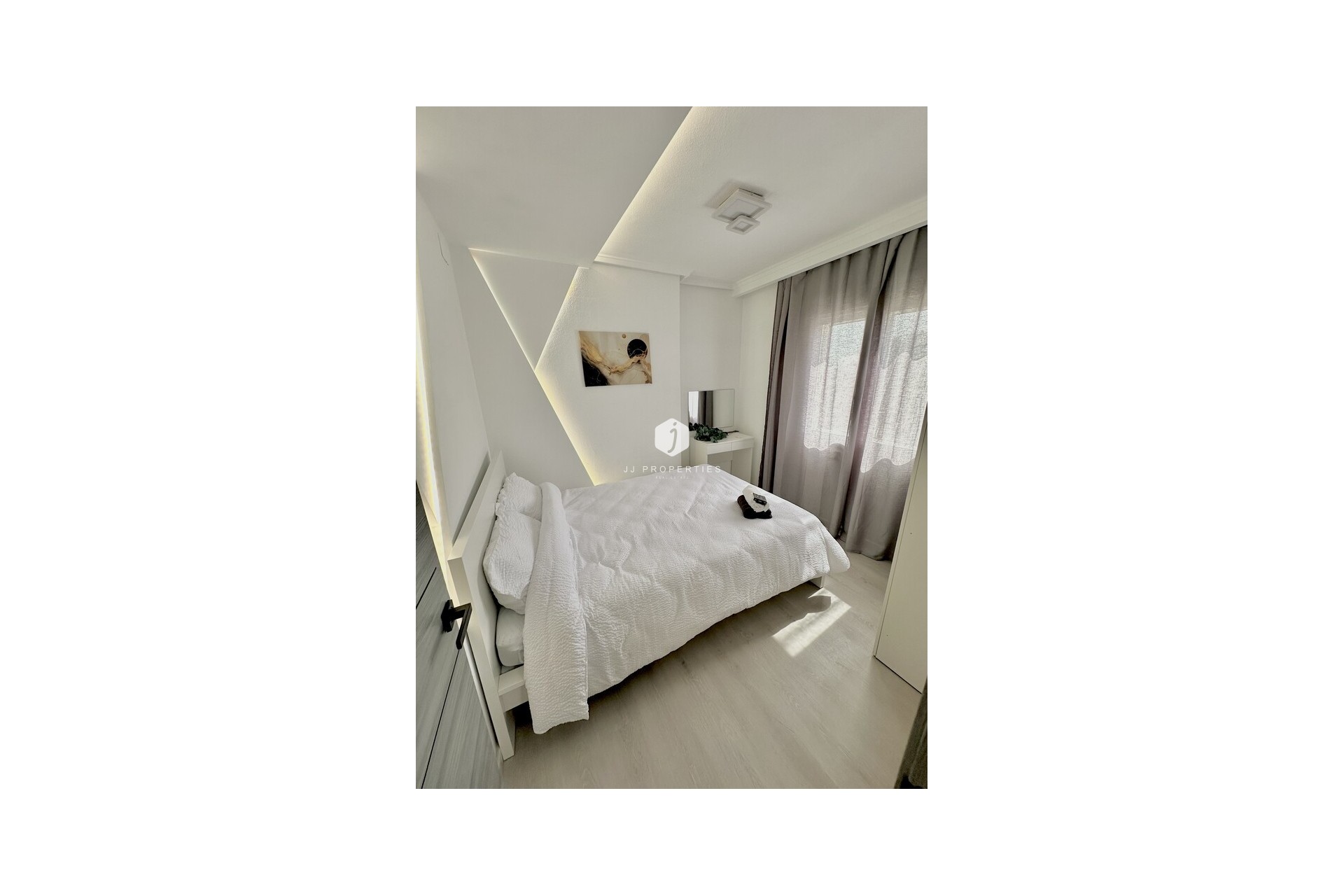 Resale - Apartment / flat -
Torrevieja - Centro
