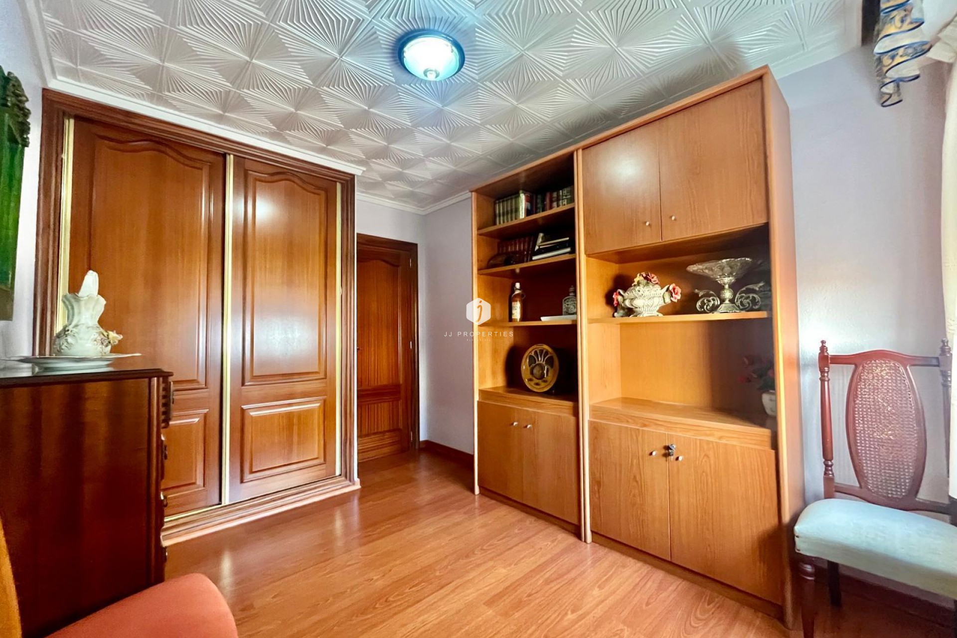 Resale - Apartment / flat -
Torrevieja - Centro