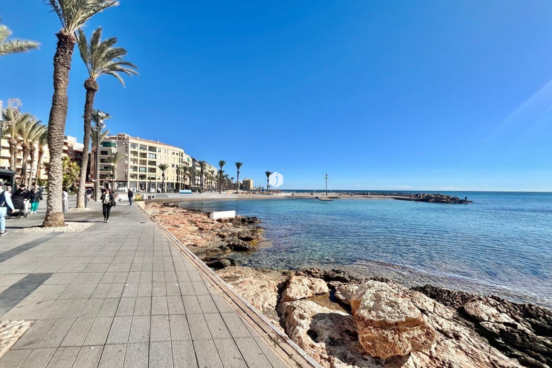 Resale - Apartment / flat -
Torrevieja - Centro