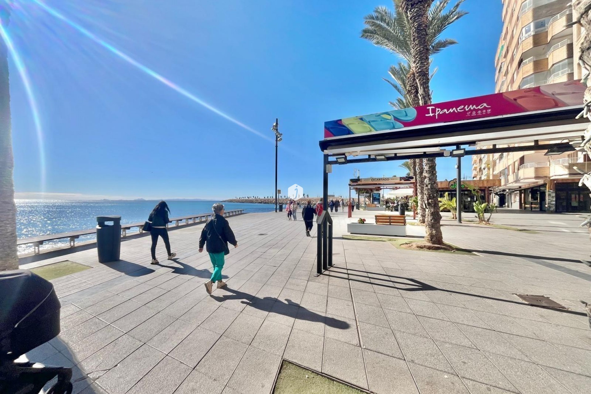 Resale - Apartment / flat -
Torrevieja - Centro