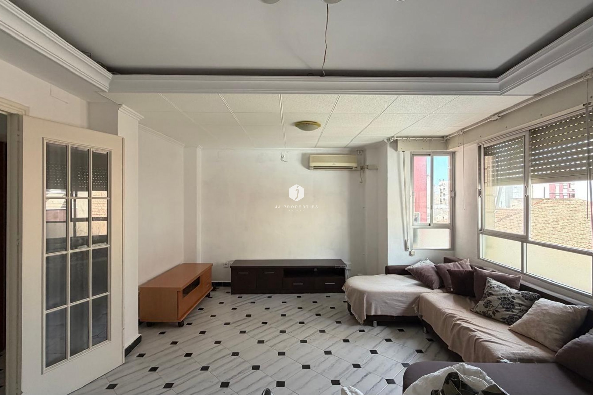 Resale - Apartment / flat -
Torrevieja - Centro
