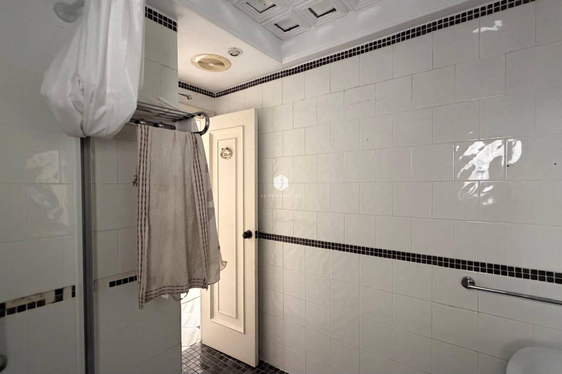 Resale - Apartment / flat -
Torrevieja - Centro