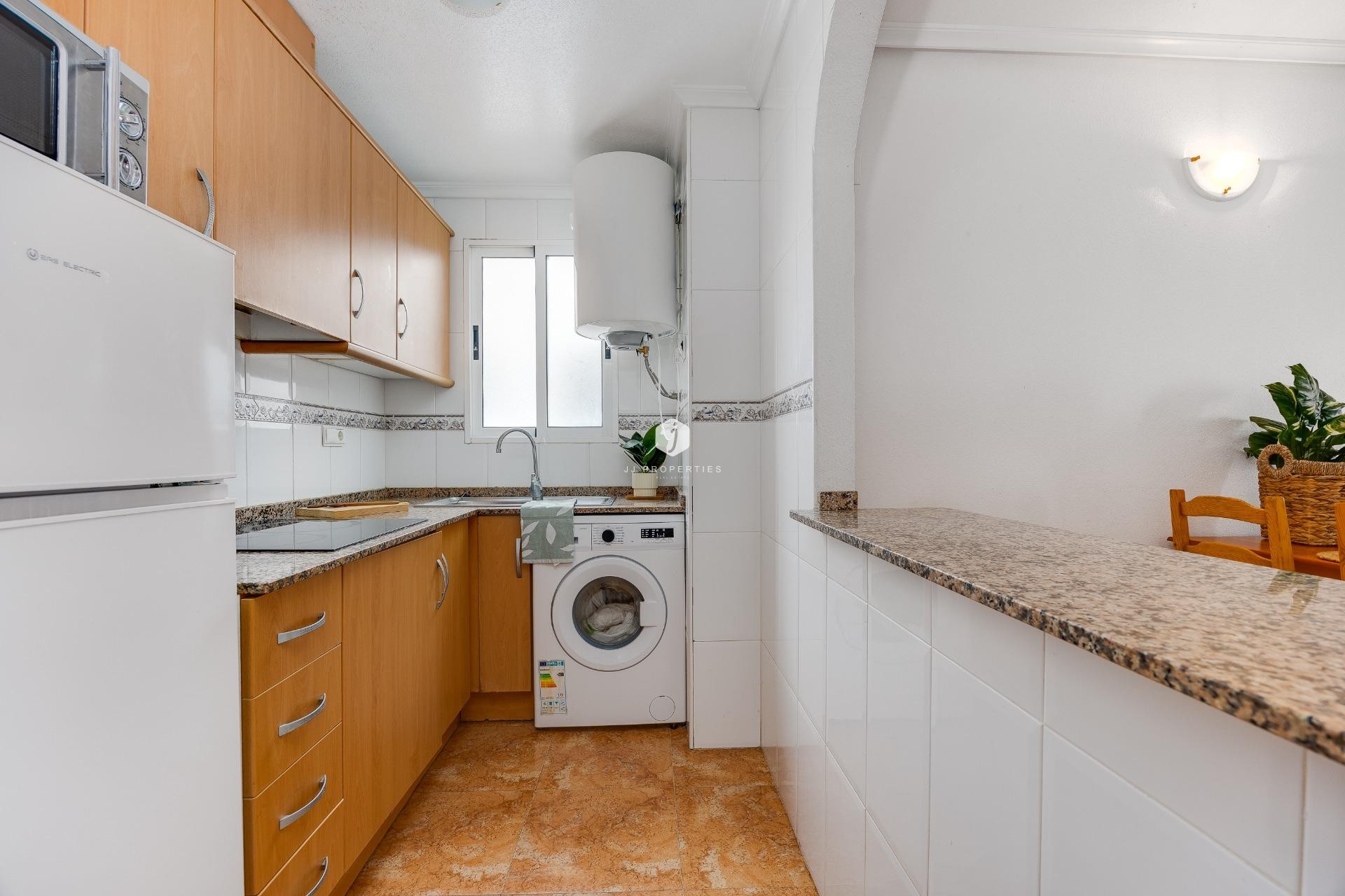 Resale - Apartment / flat -
Torrevieja - Centro