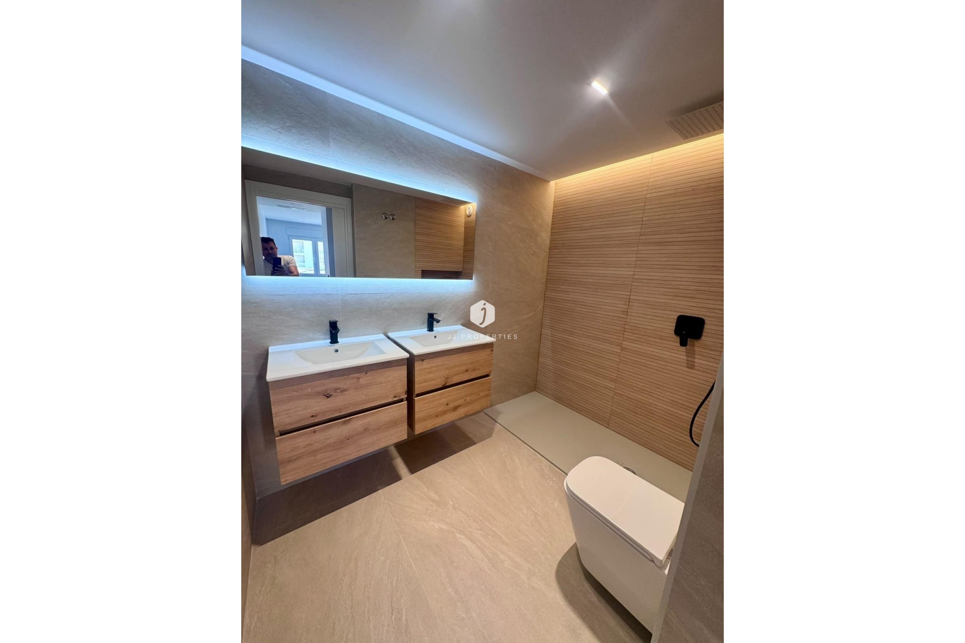 Resale - Apartment / flat -
Torrevieja - Centro