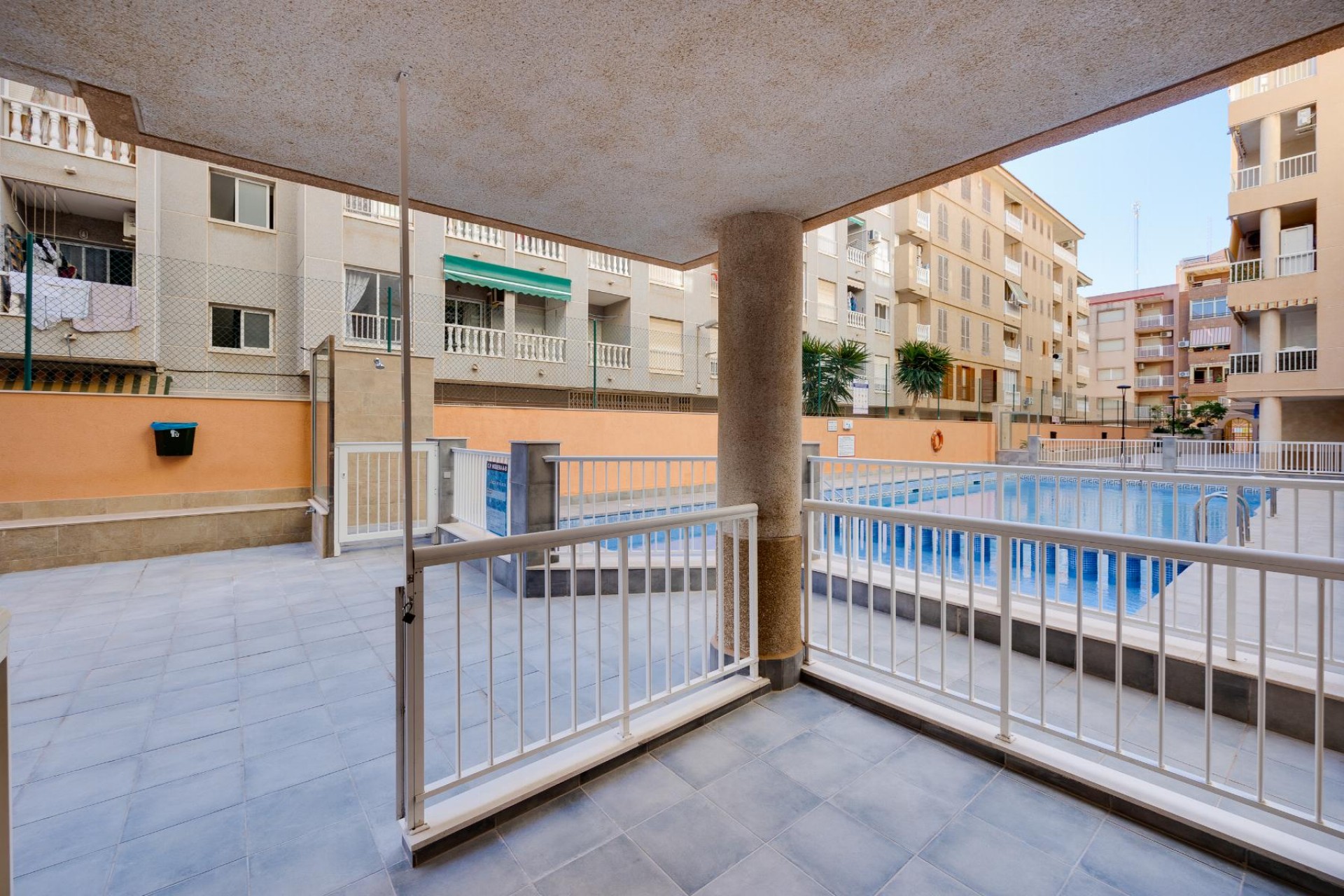 Resale - Apartment / flat -
Torrevieja - Costa Blanca