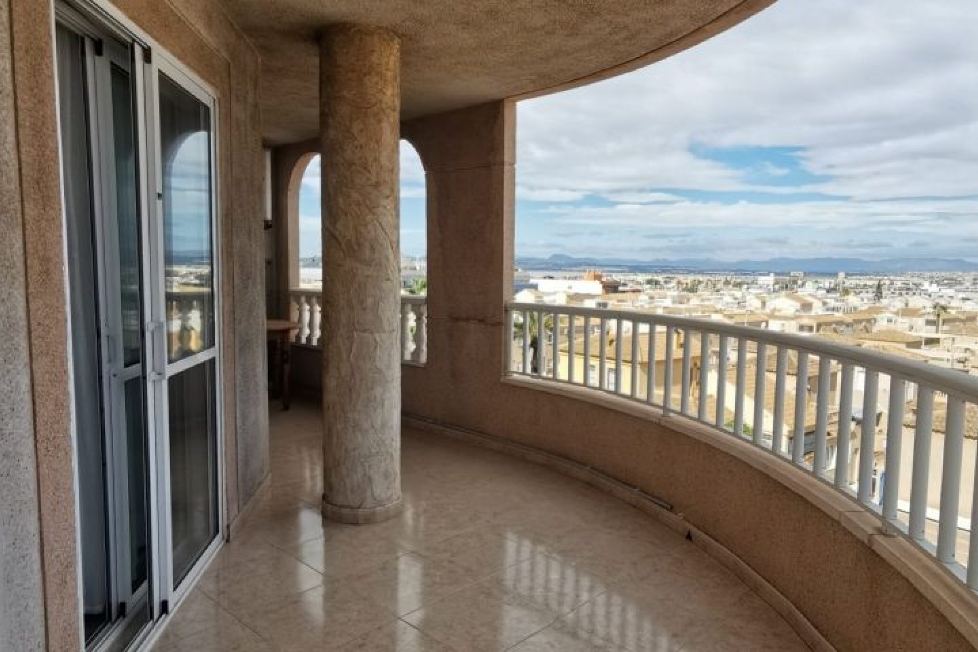 Resale - Apartment / flat -
Torrevieja - Costa Blanca