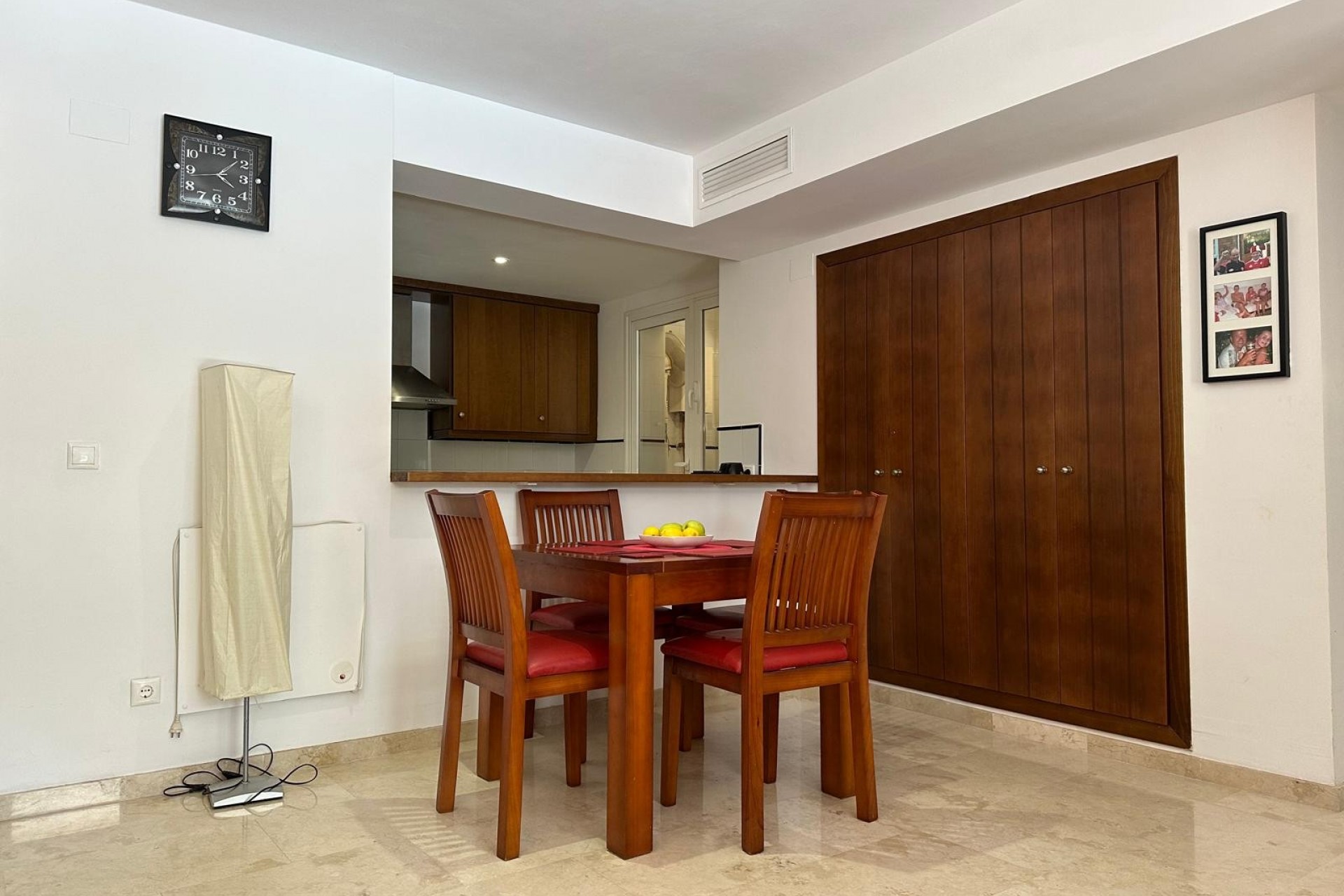 Resale - Apartment / flat -
Torrevieja - Costa Blanca