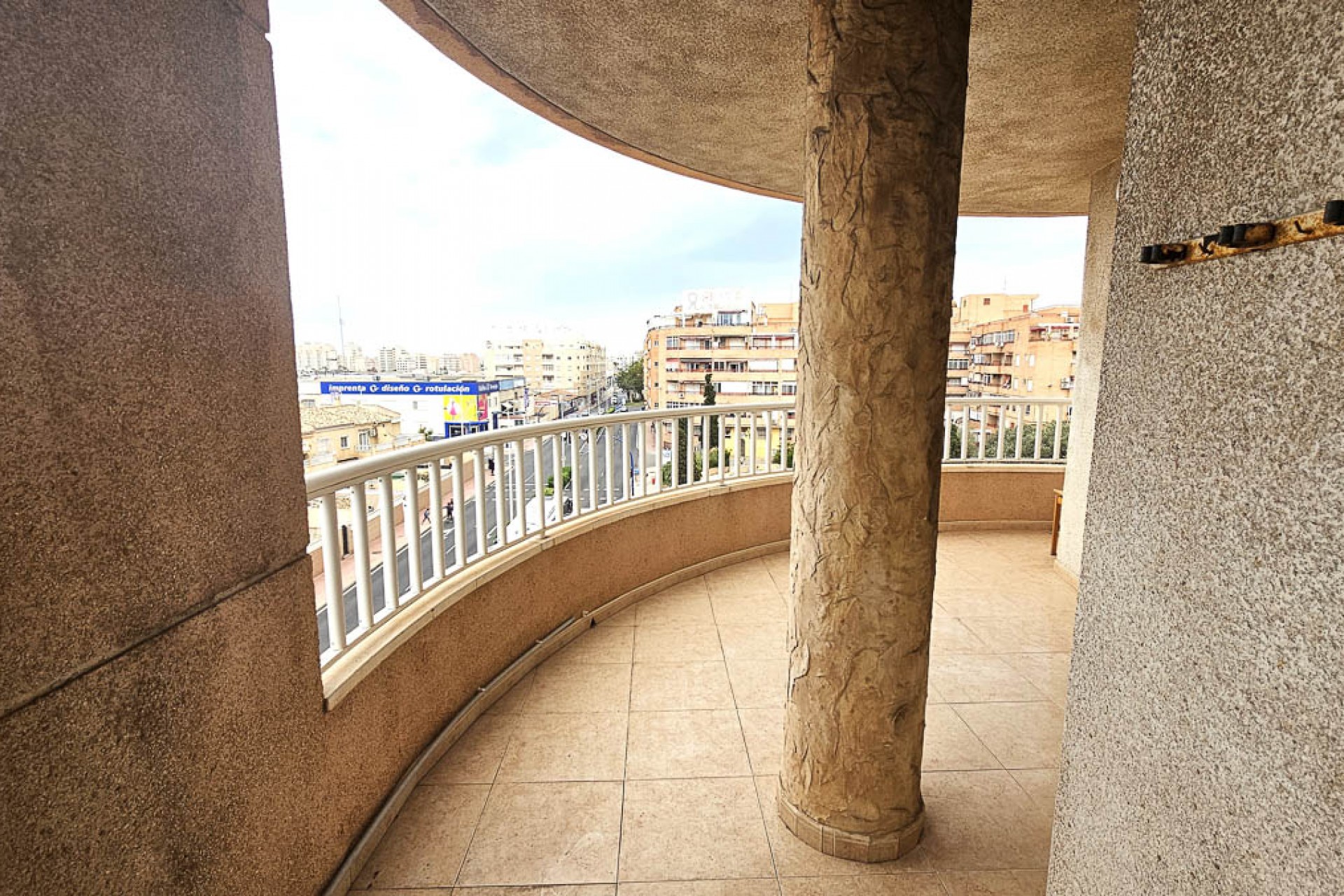 Resale - Apartment / flat -
Torrevieja - Costa Blanca