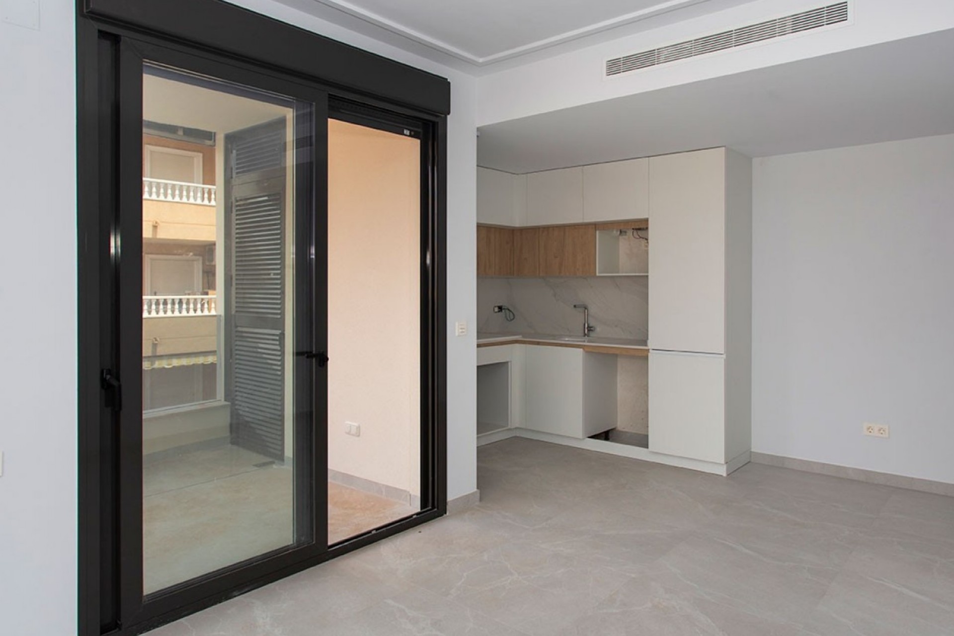 Resale - Apartment / flat -
Torrevieja - Costa Blanca